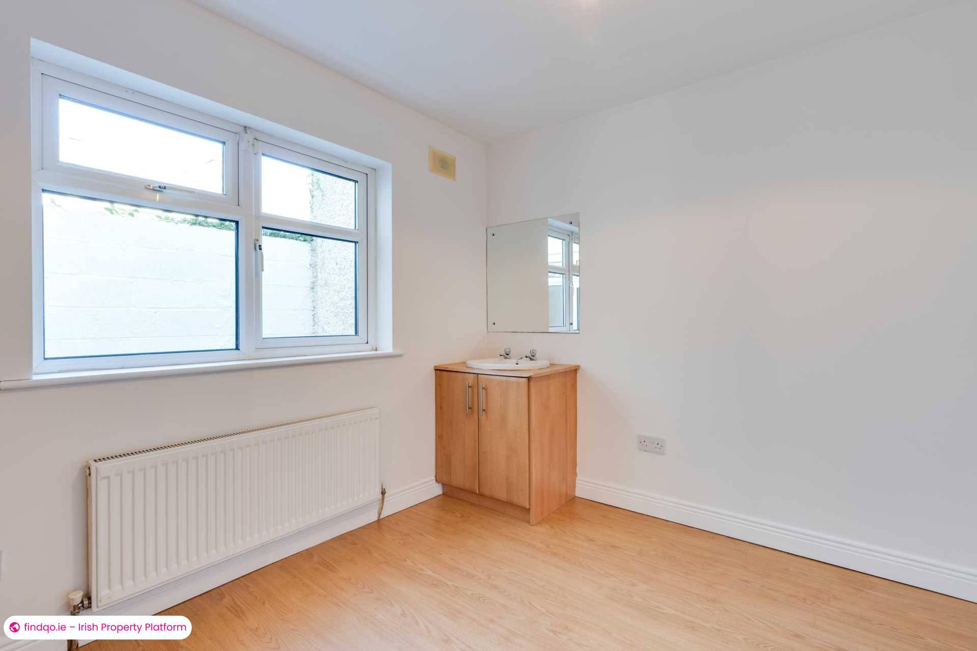 Semi-detached house for Sale in Stillorgan, Dublin (County)