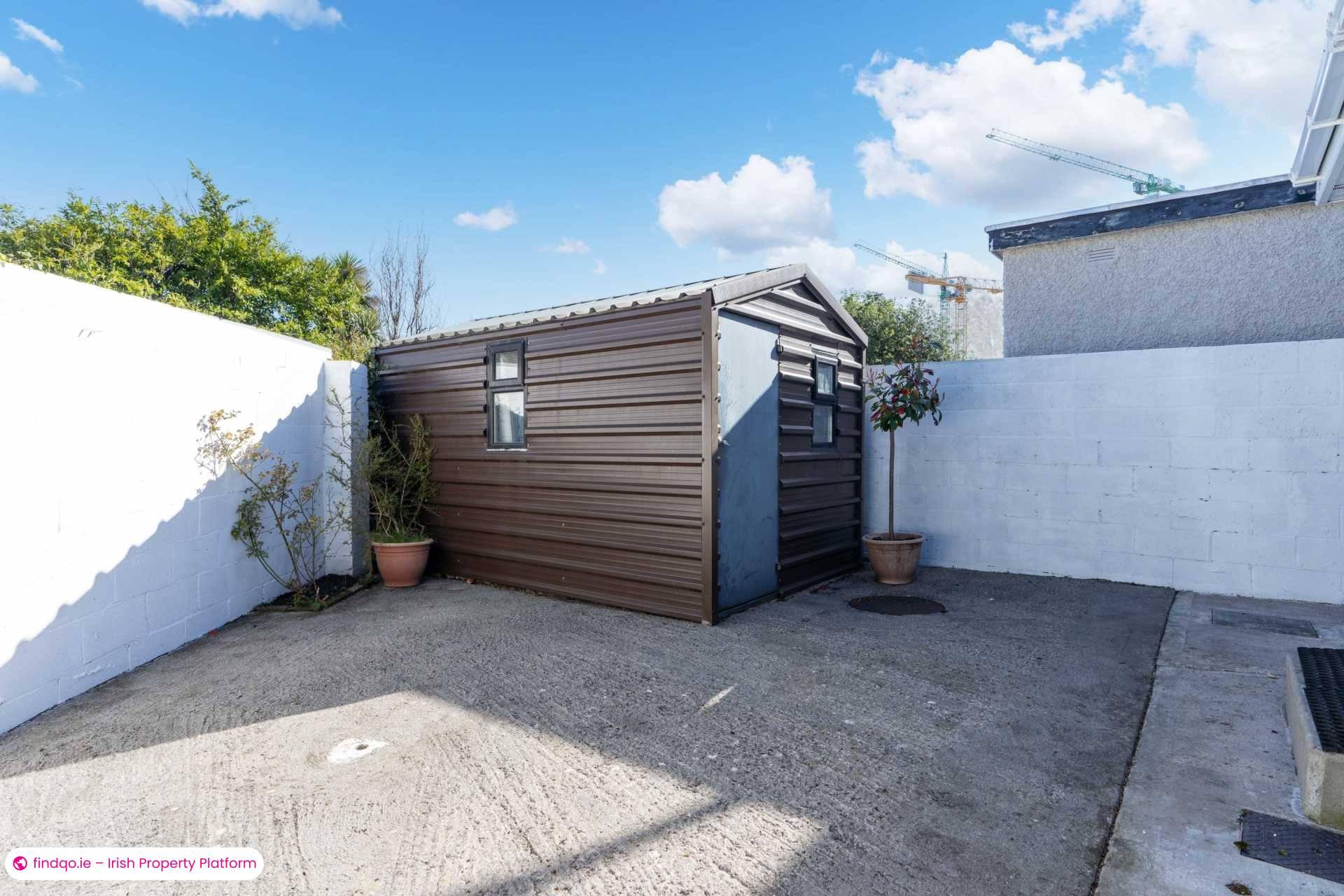 Semi-detached house for Sale in Stillorgan, Dublin (County)