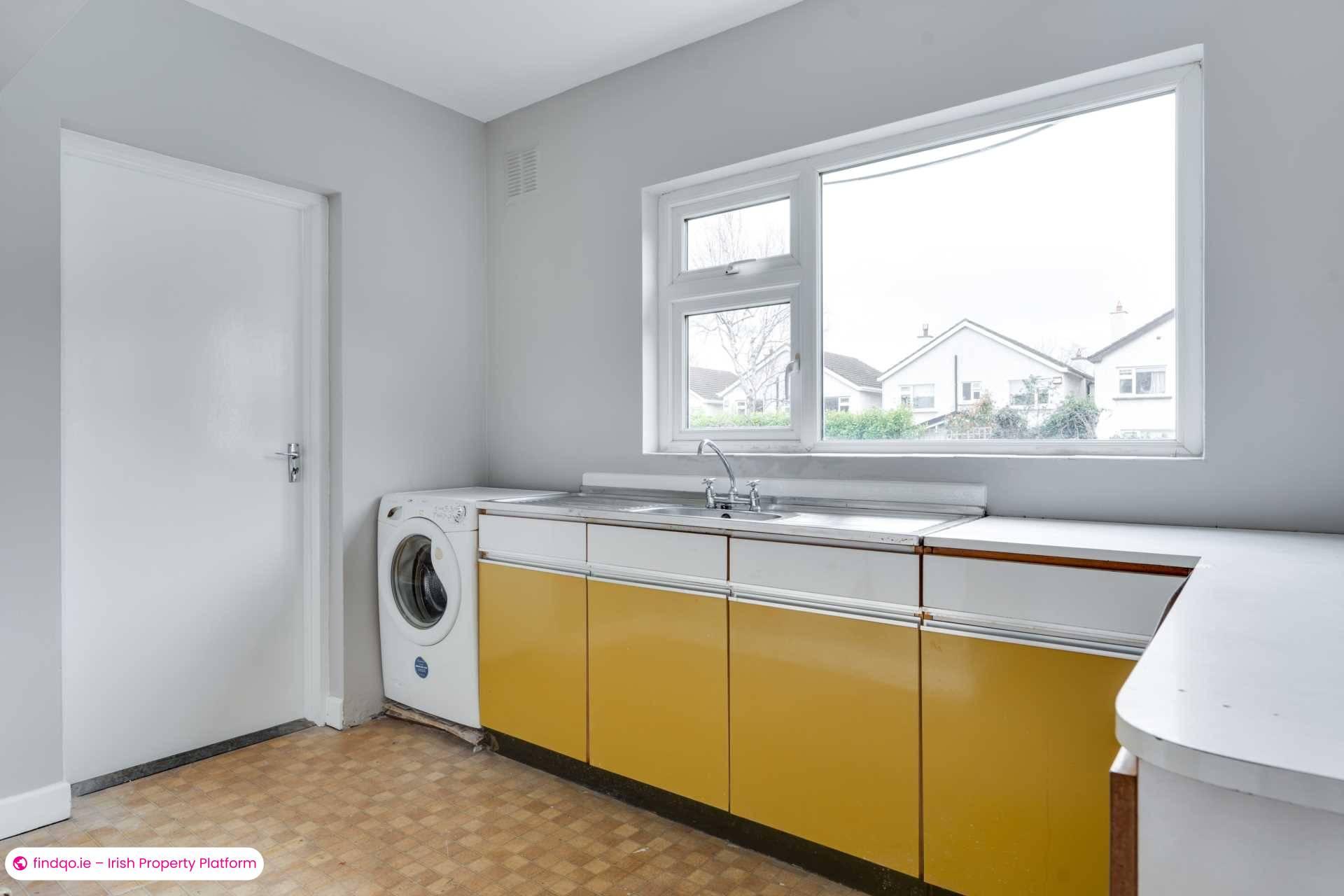 Detached house for Sale in Dublin 18