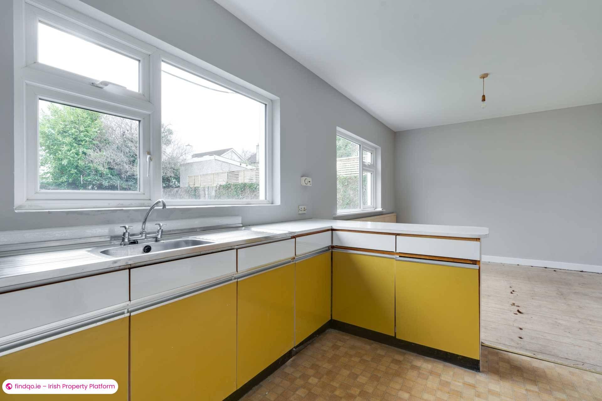 Detached house for Sale in Dublin 18