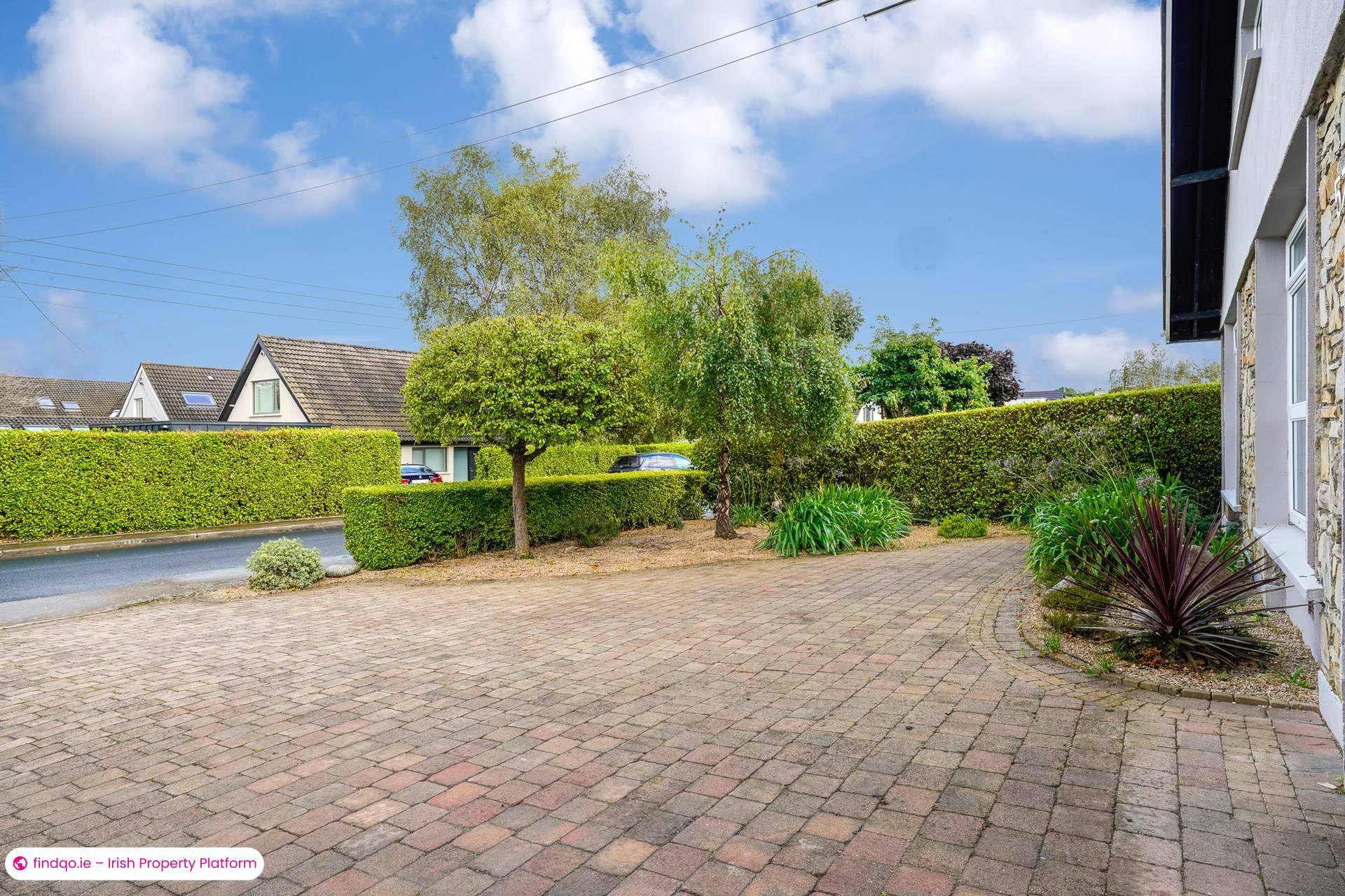 Detached house for Sale in Dublin 18