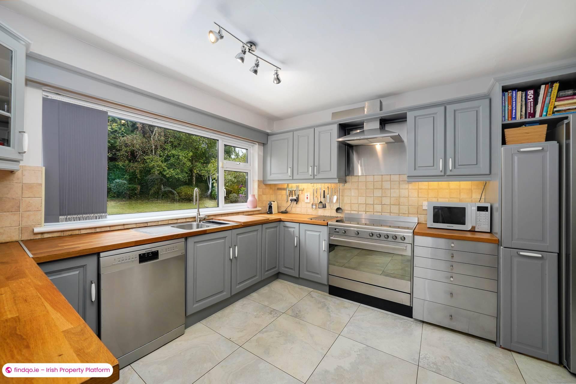 Detached house for Sale in Dublin 18