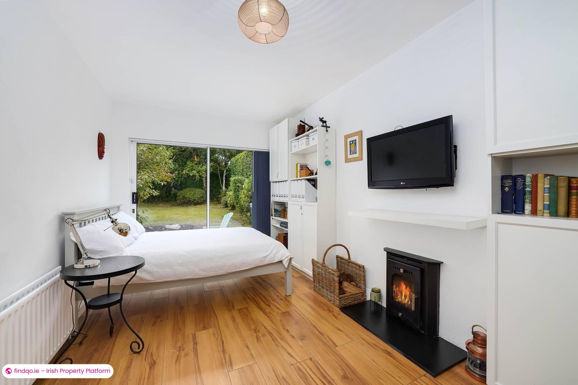 Detached house for Sale in Dublin 18