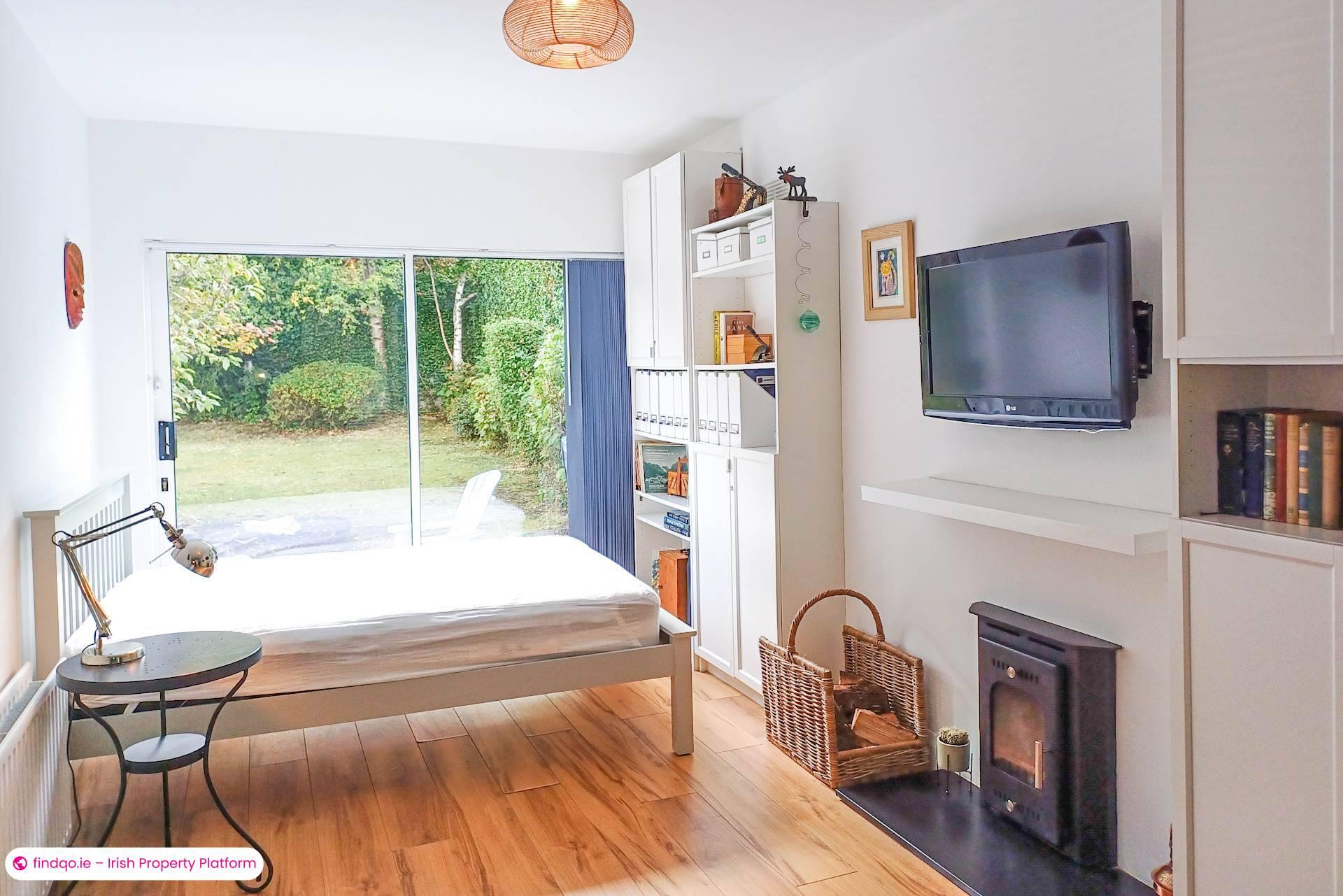 Detached house for Sale in Dublin 18