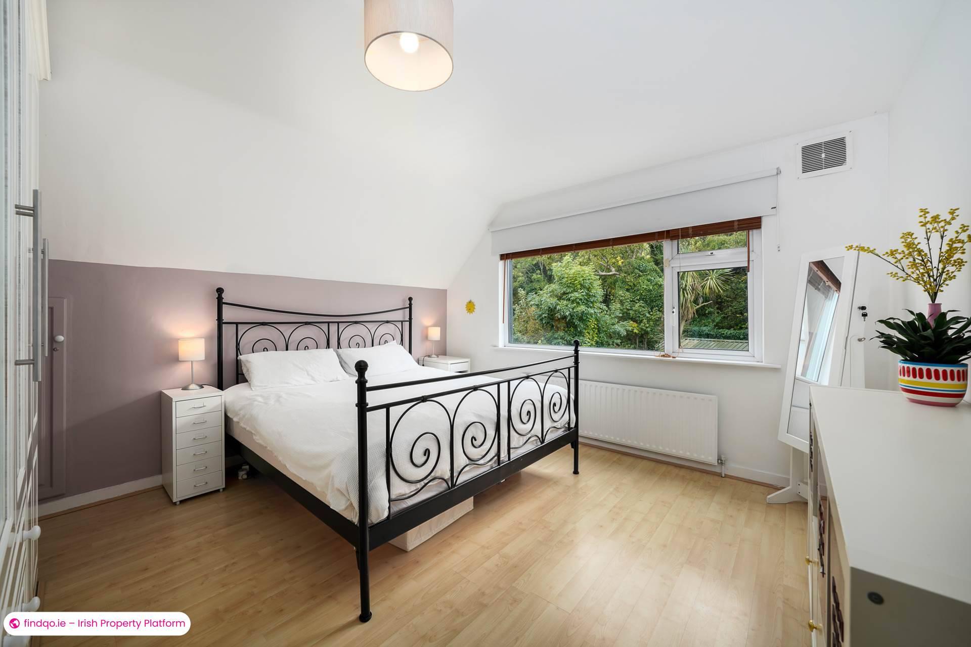 Detached house for Sale in Dublin 18