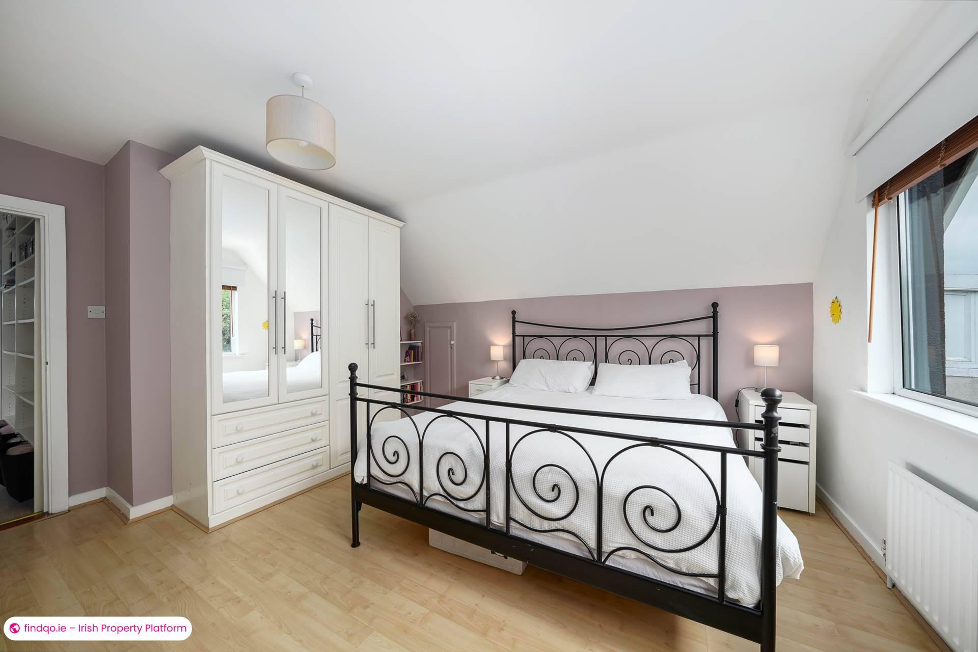 Detached house for Sale in Dublin 18