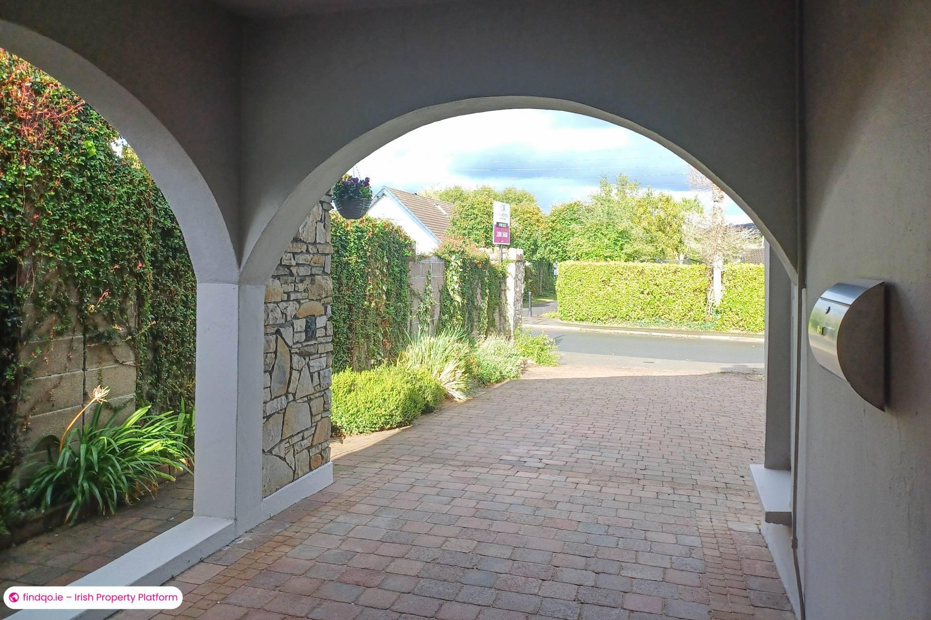 Detached house for Sale in Dublin 18