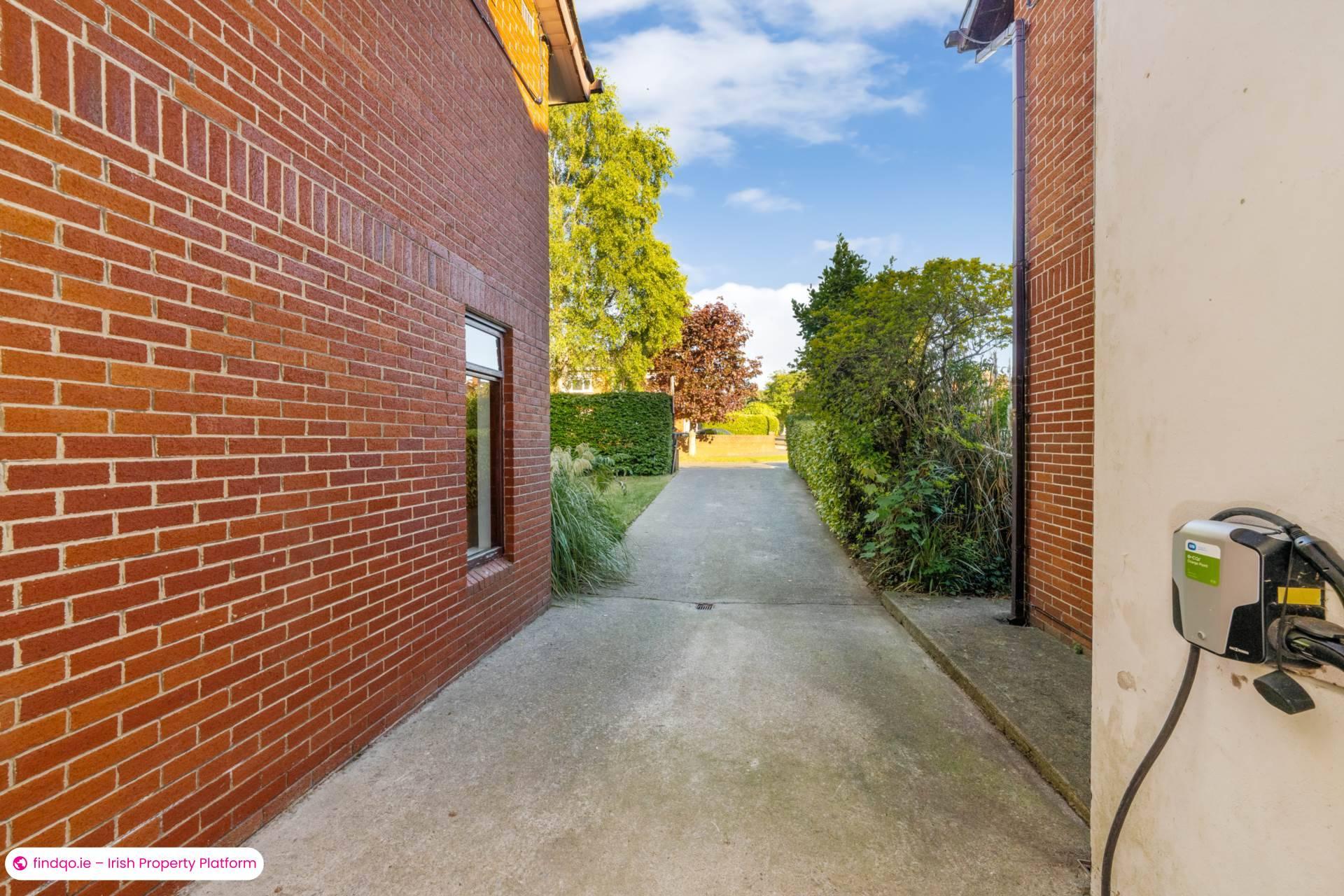 Detached house for Sale in Stillorgan, Dublin (County)