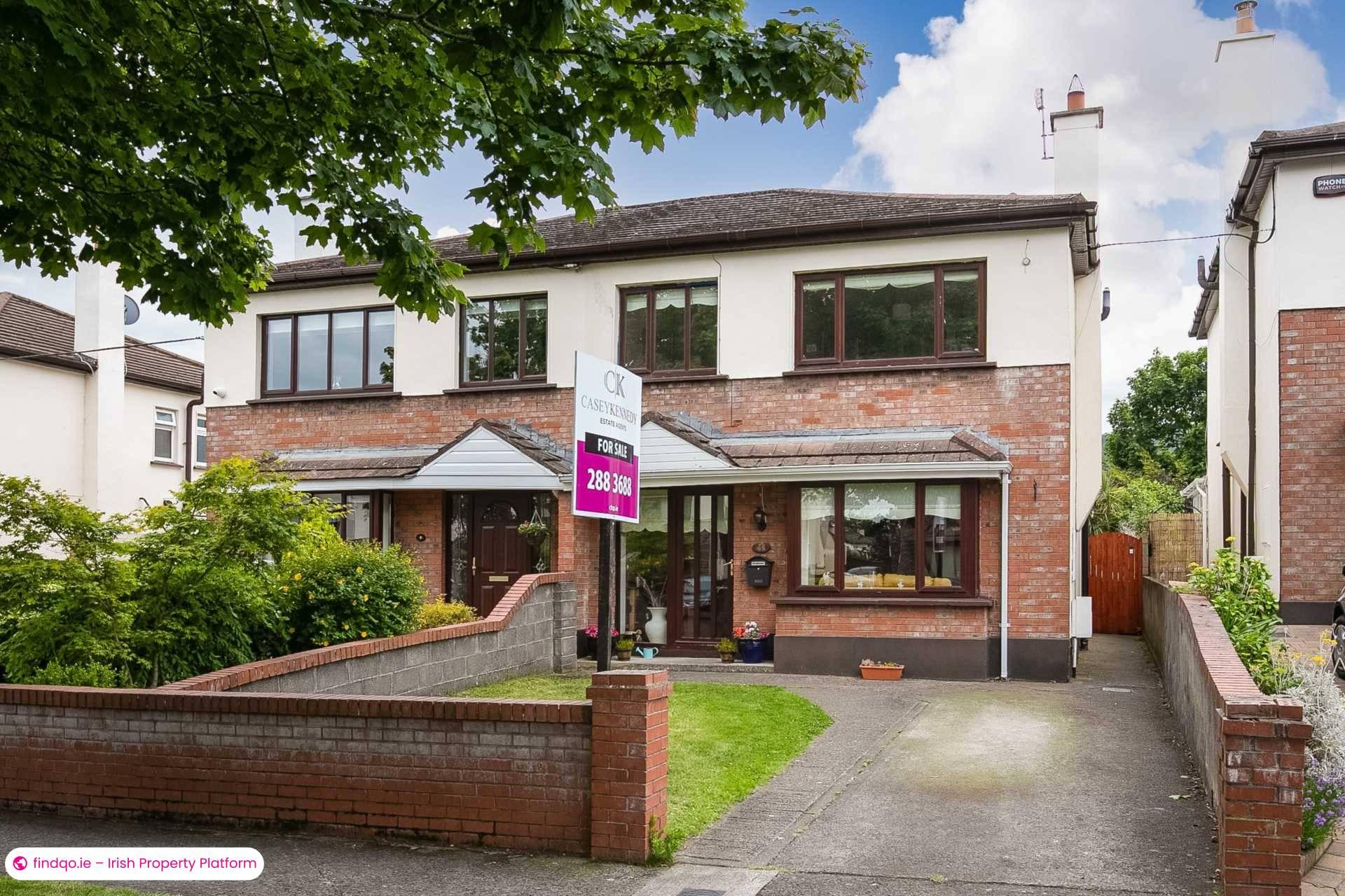 Semi-detached house for Sale in Dublin 18