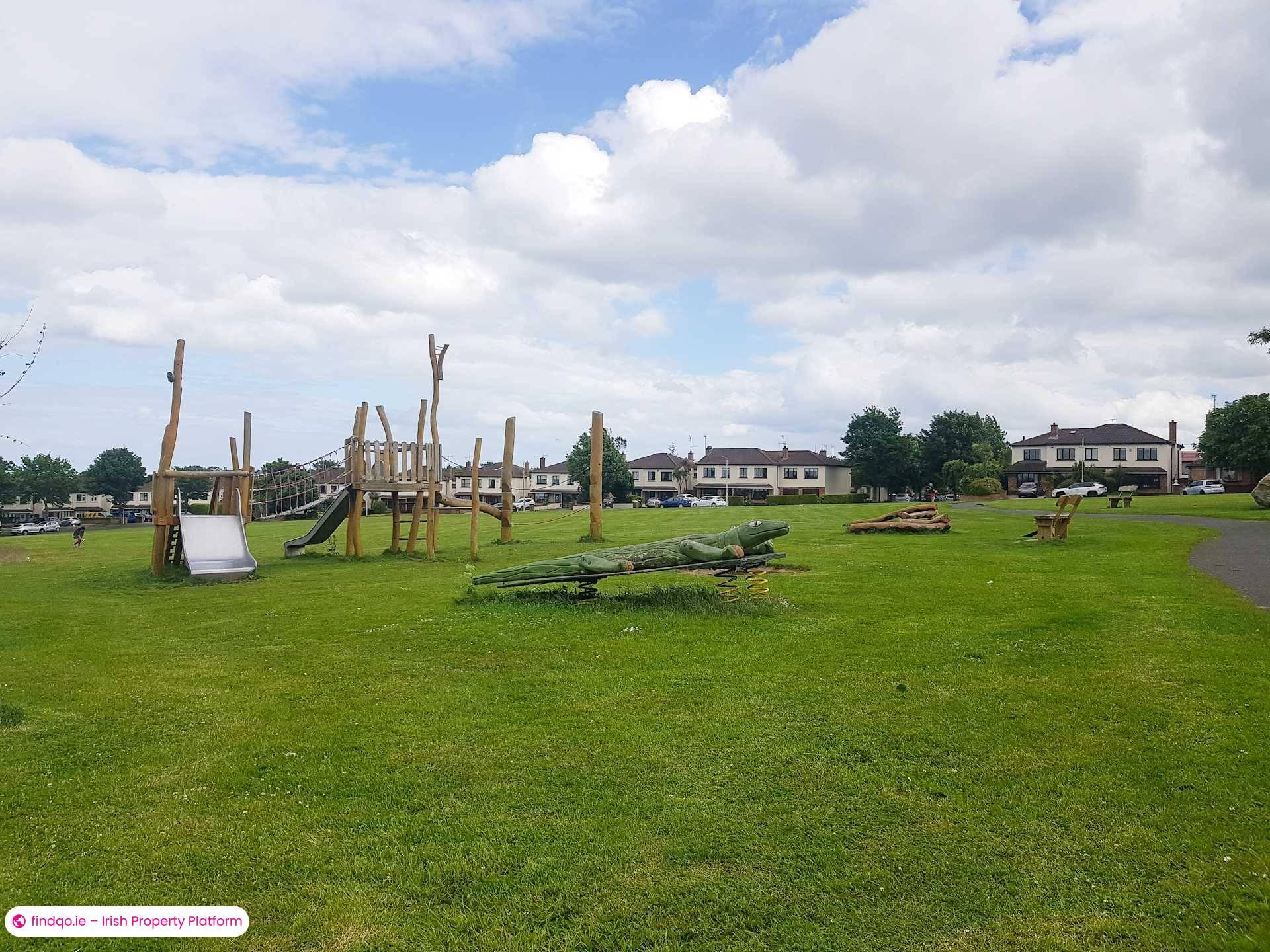 Semi-detached house for Sale in Dublin 18