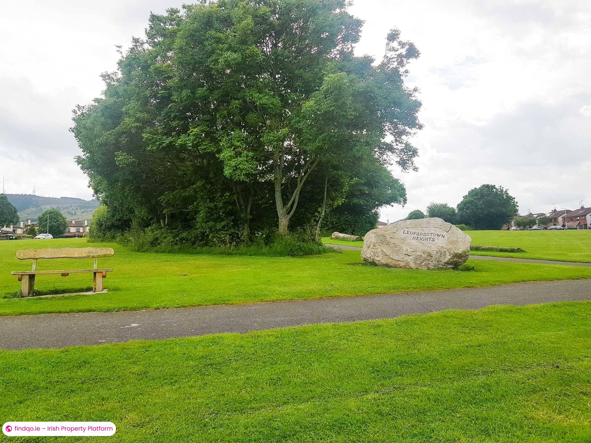 Semi-detached house for Sale in Dublin 18