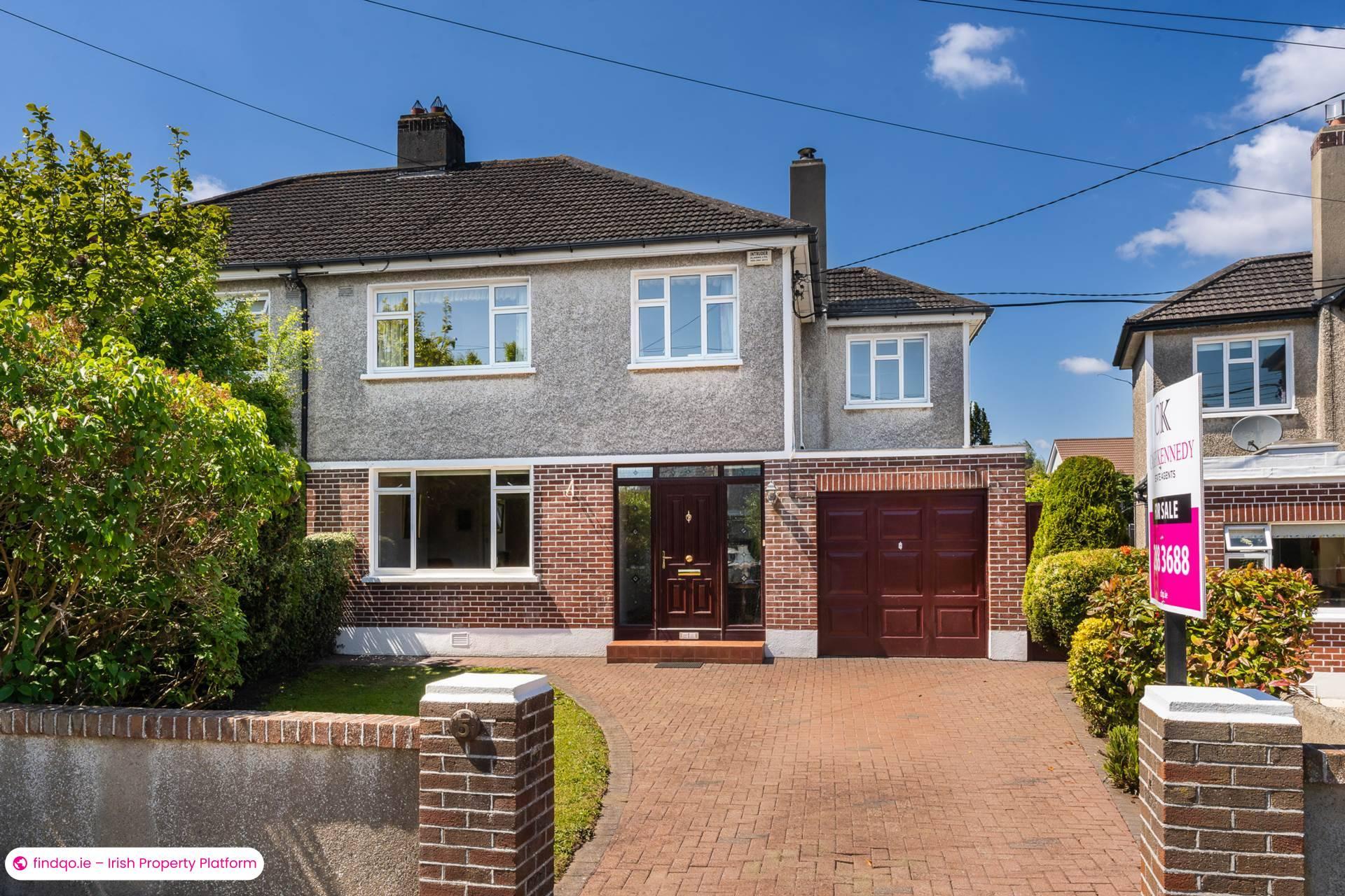 Semi-detached house for Sale in Leopardstown, Dublin 18