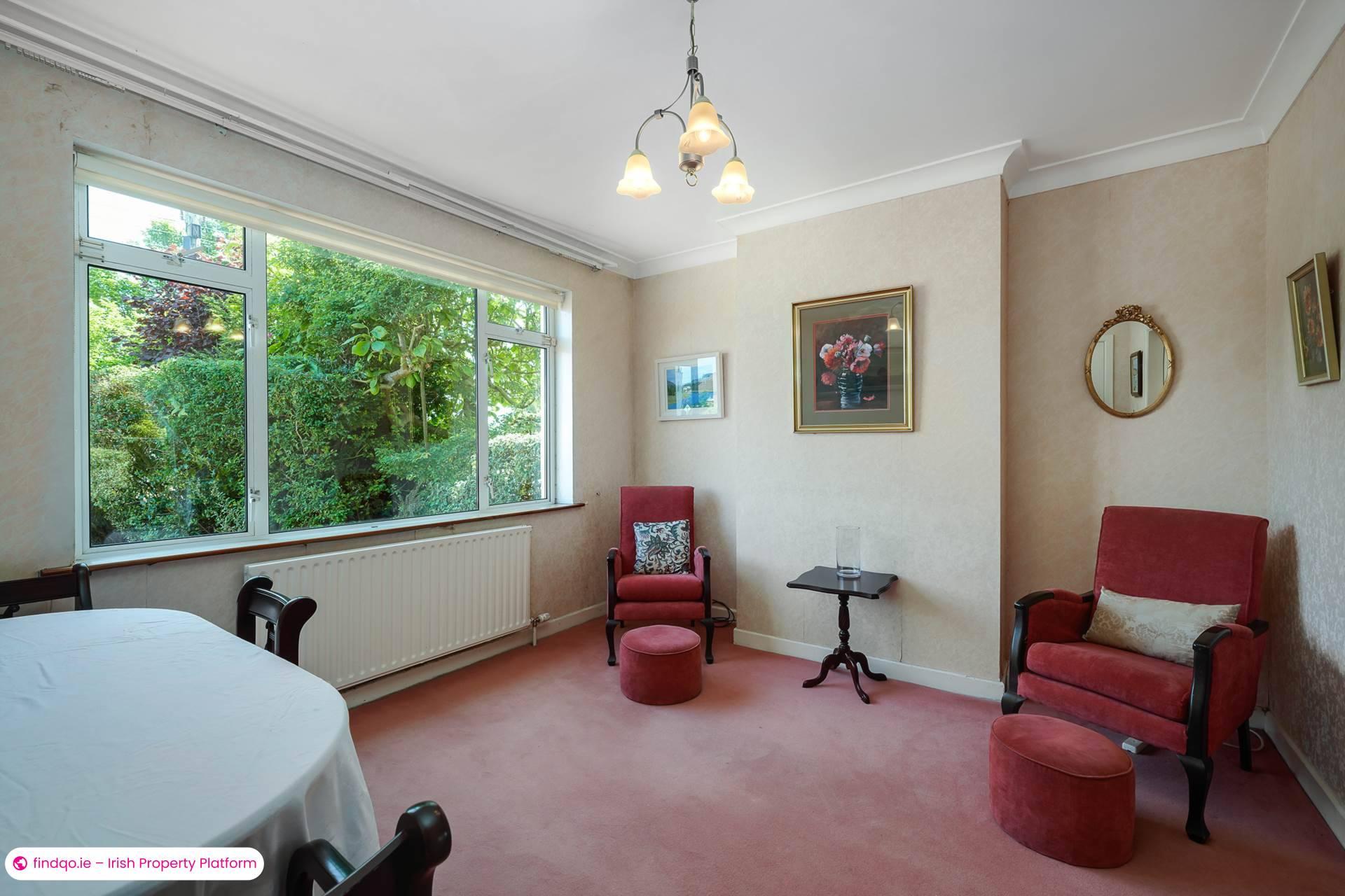 Semi-detached house for Sale in Leopardstown, Dublin 18