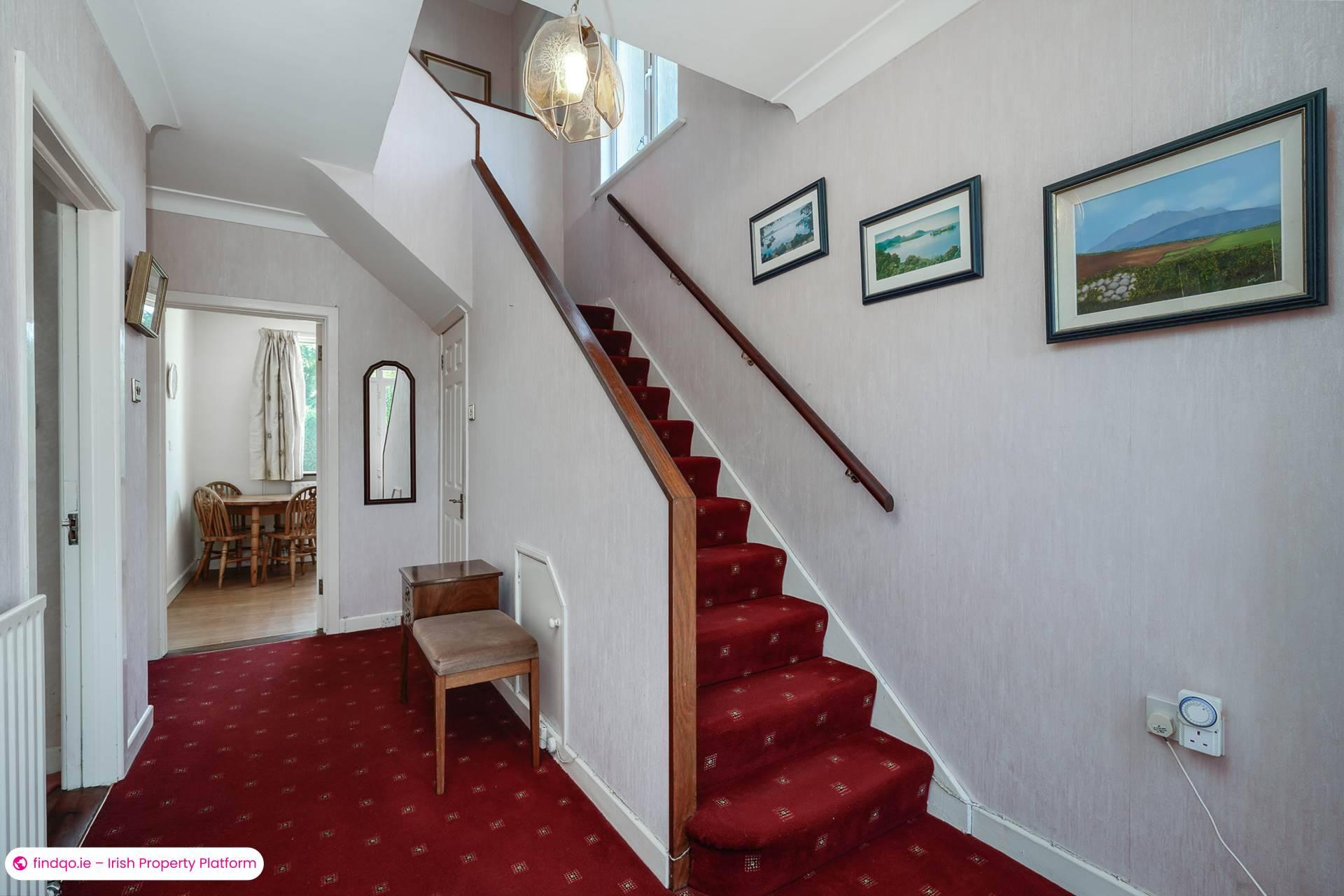 Semi-detached house for Sale in Leopardstown, Dublin 18