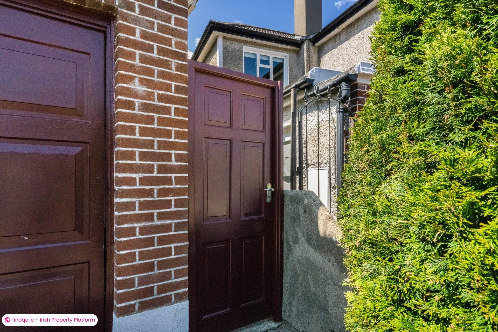 Semi-detached house for Sale in Leopardstown, Dublin 18