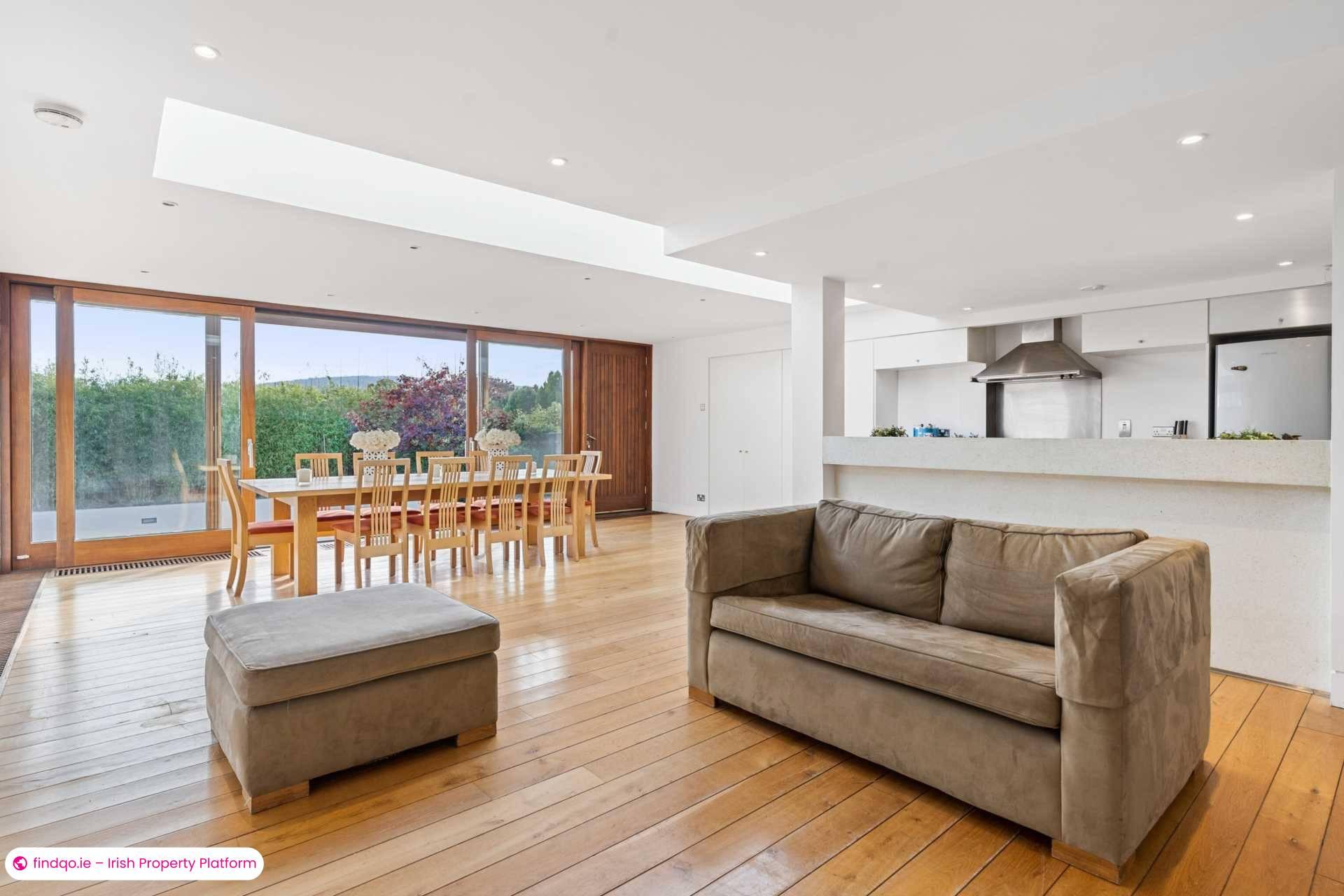 Detached house for Sale in Dublin 14