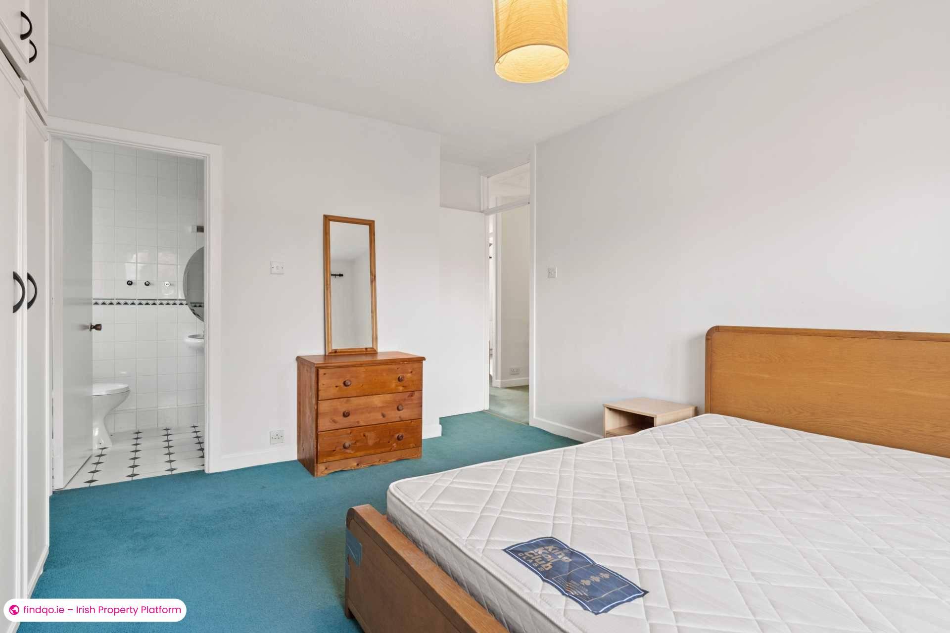 Detached house for Sale in Dublin 14