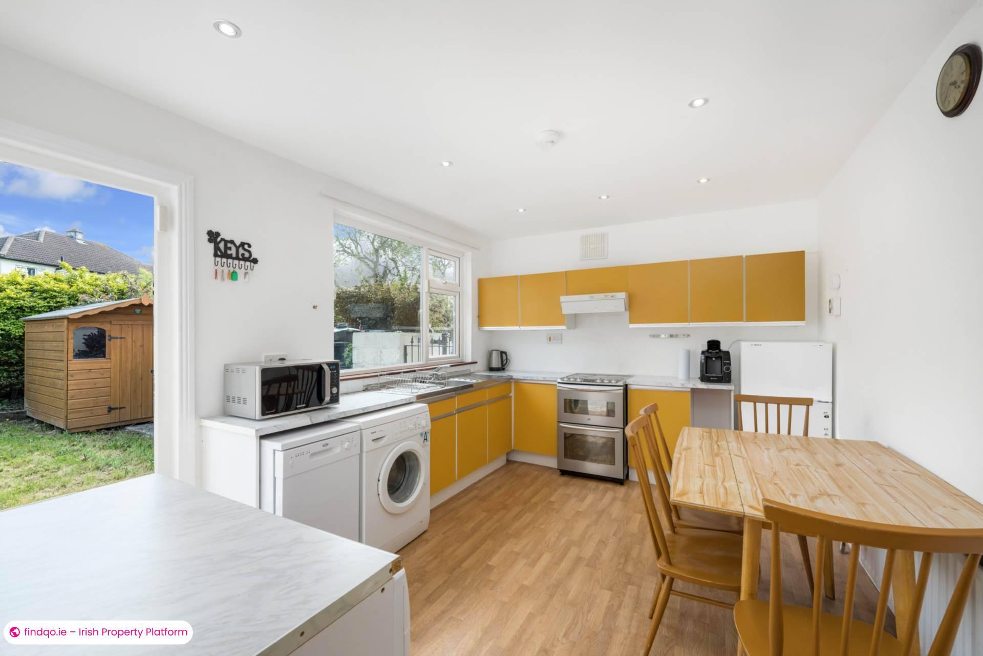 Semi-detached house for Sale in Dublin 16