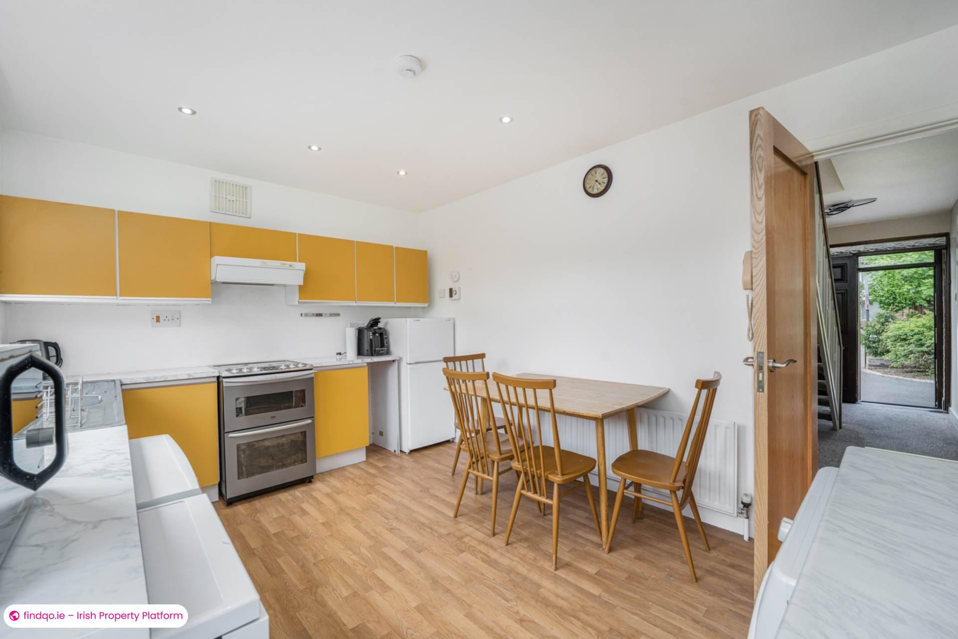 Semi-detached house for Sale in Dublin 16