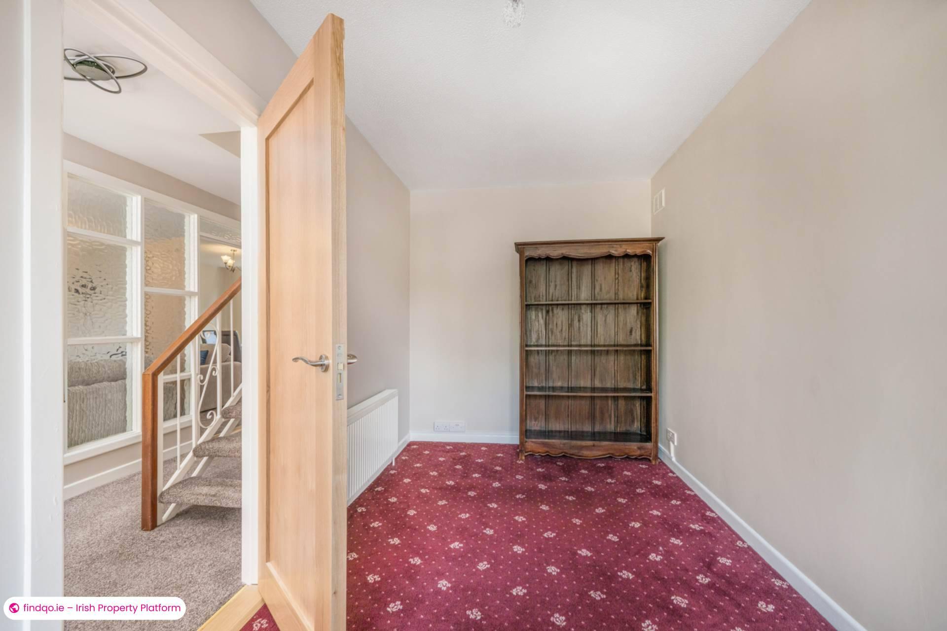 Semi-detached house for Sale in Dublin 16