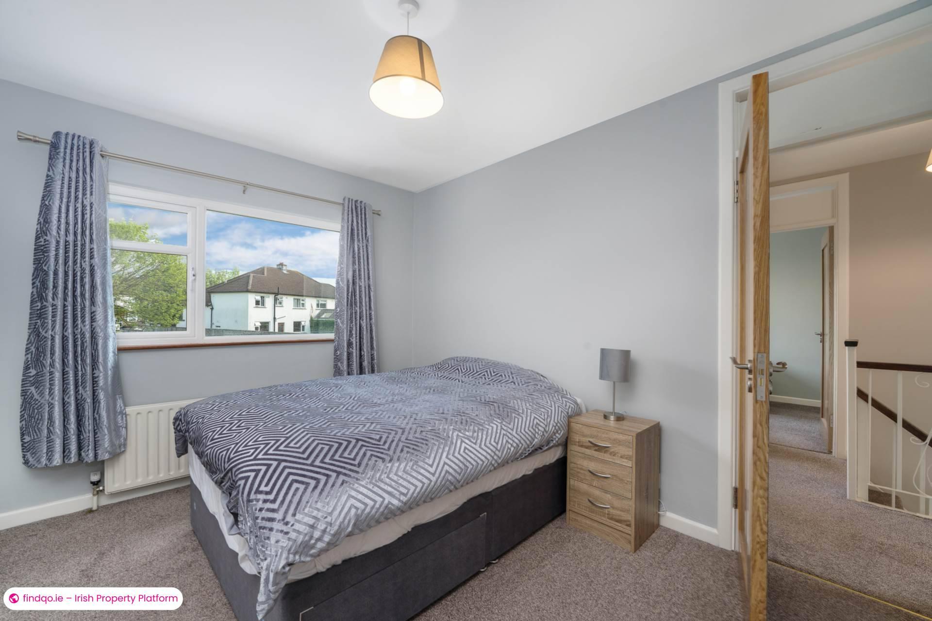 Semi-detached house for Sale in Dublin 16