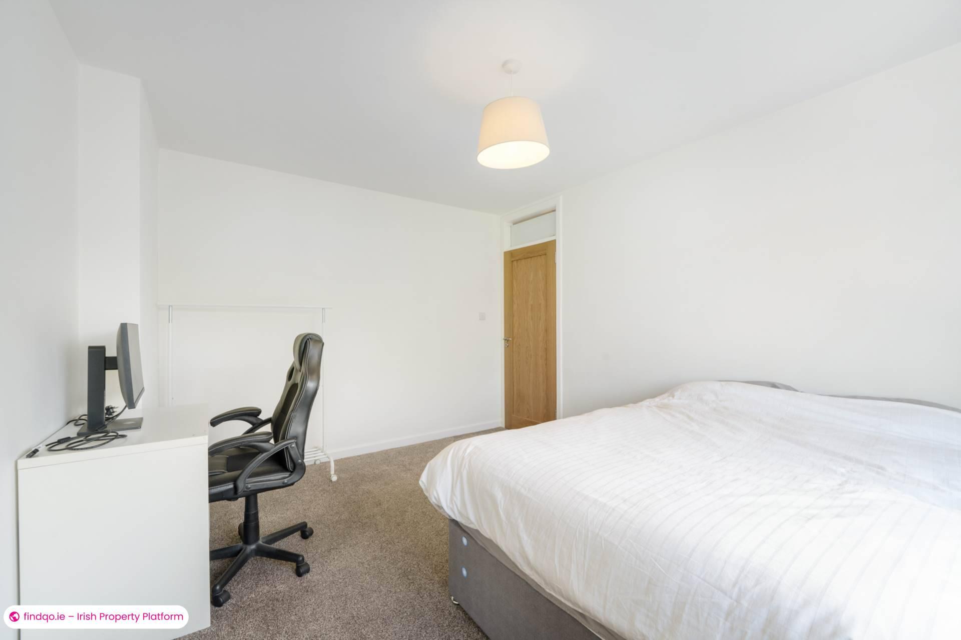 Semi-detached house for Sale in Dublin 16