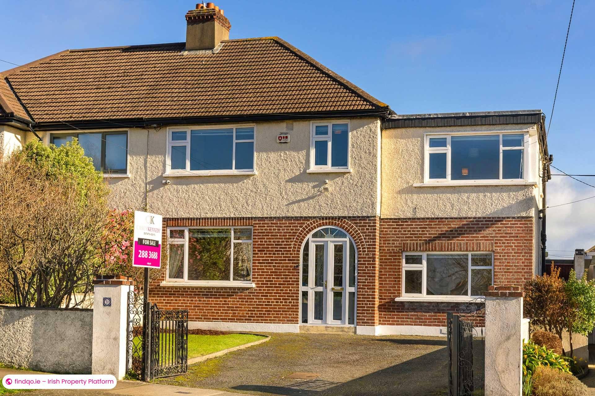 Semi-detached house for Sale in Mount Merrion, Dublin (County)