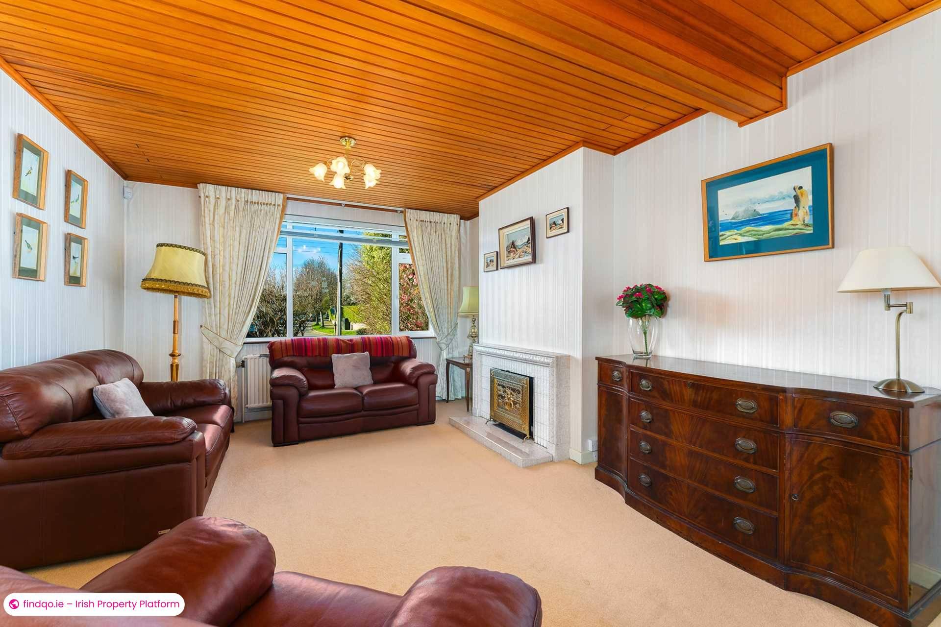 Semi-detached house for Sale in Mount Merrion, Dublin (County)