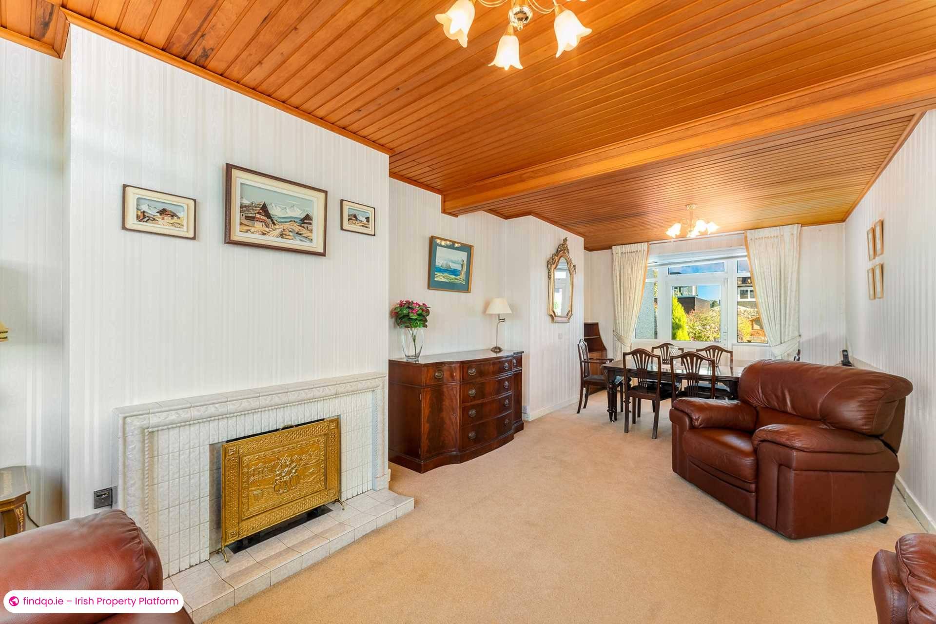 Semi-detached house for Sale in Mount Merrion, Dublin (County)