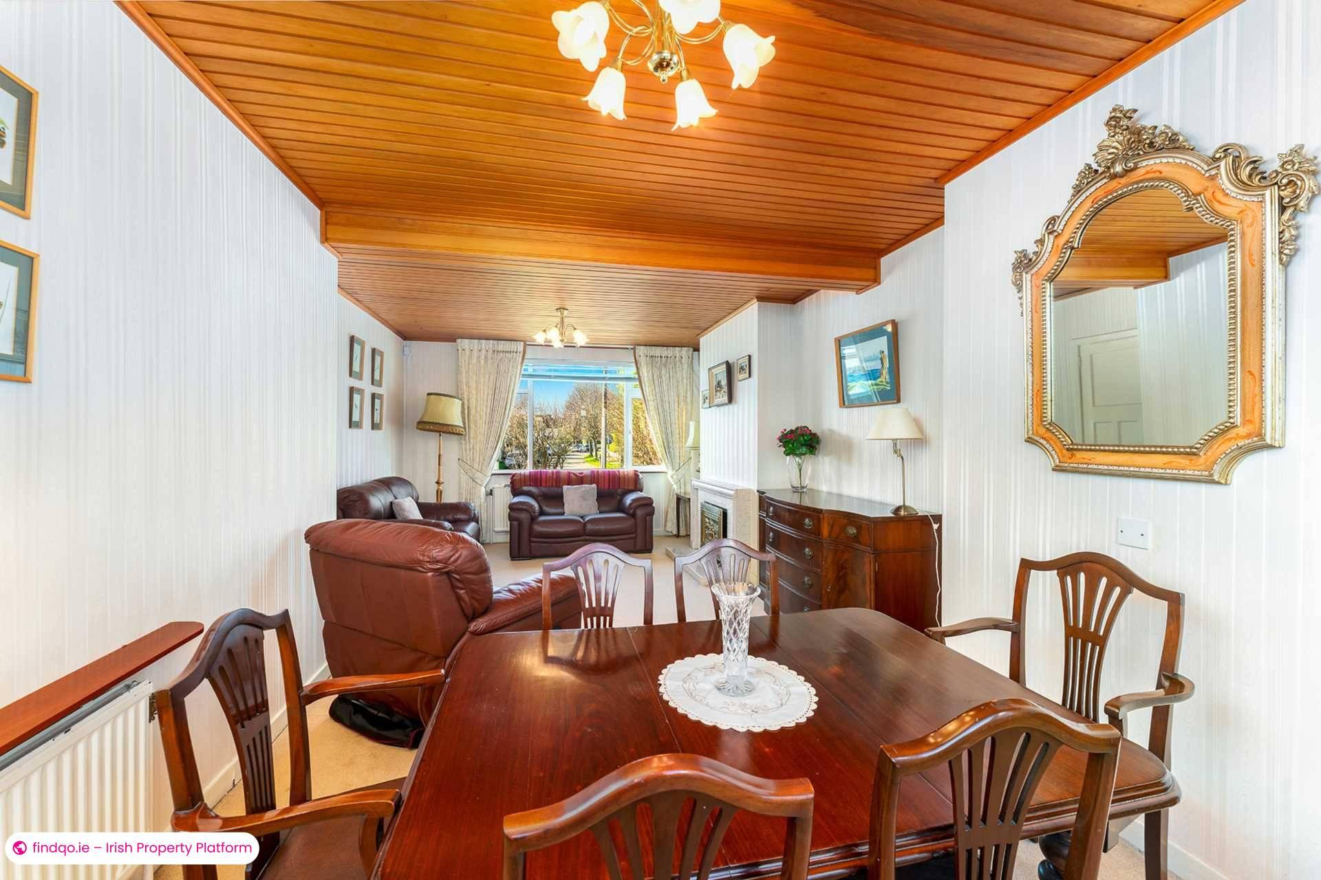 Semi-detached house for Sale in Mount Merrion, Dublin (County)