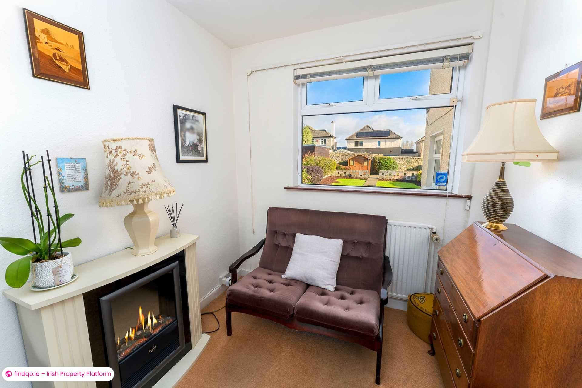 Semi-detached house for Sale in Mount Merrion, Dublin (County)