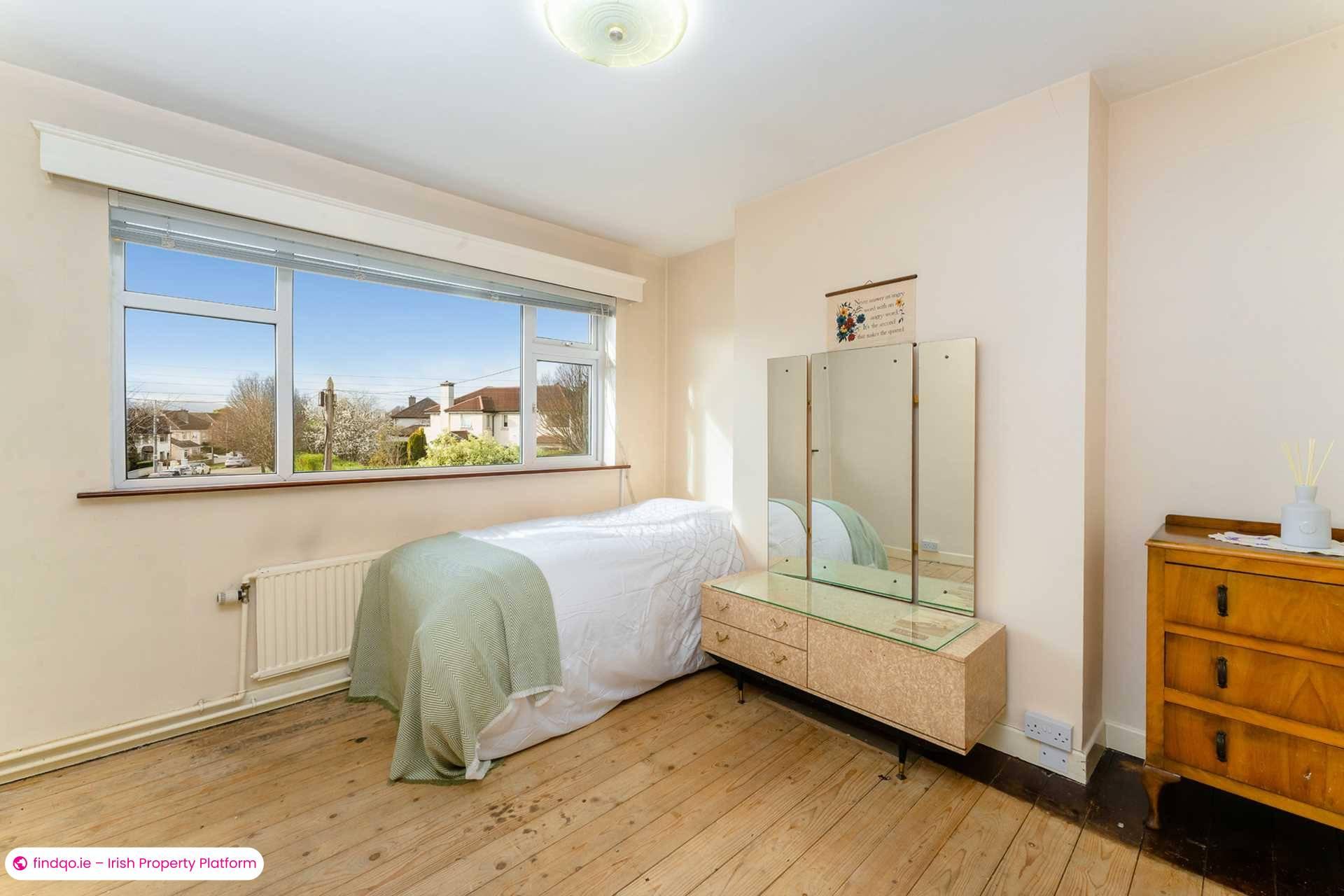 Semi-detached house for Sale in Mount Merrion, Dublin (County)