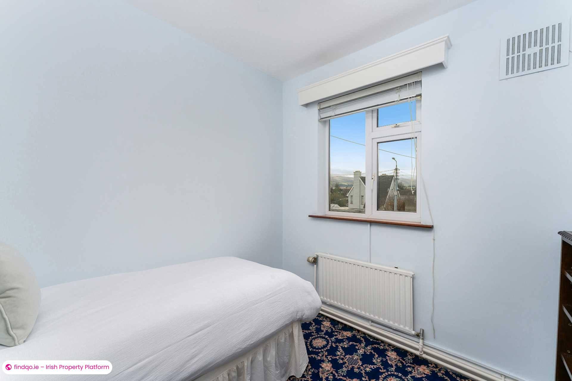 Semi-detached house for Sale in Mount Merrion, Dublin (County)