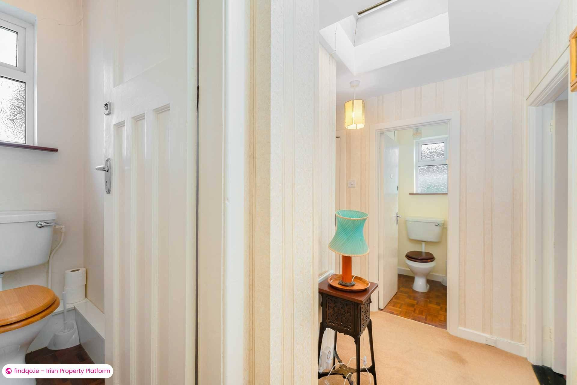 Semi-detached house for Sale in Mount Merrion, Dublin (County)