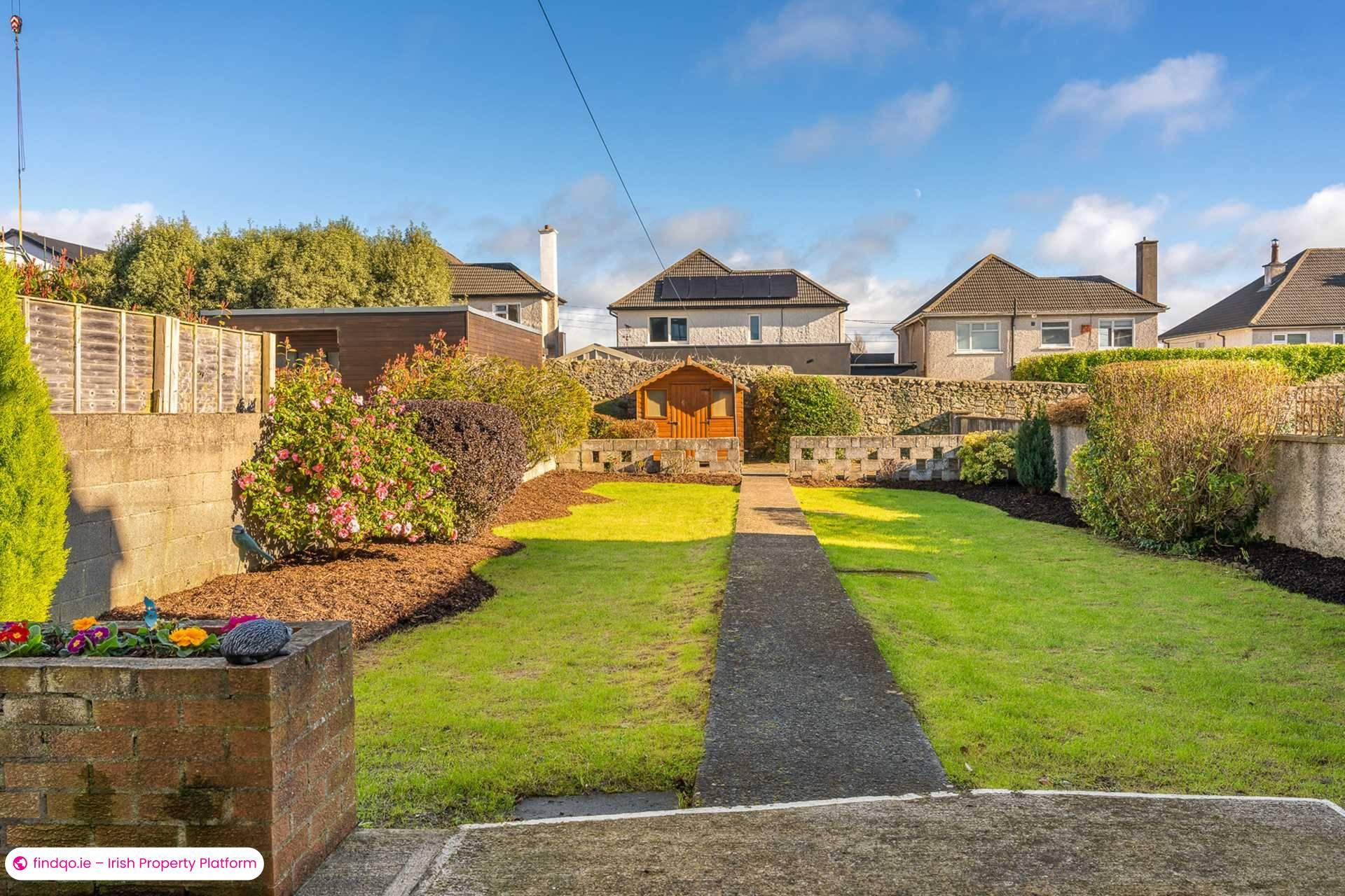 Semi-detached house for Sale in Mount Merrion, Dublin (County)