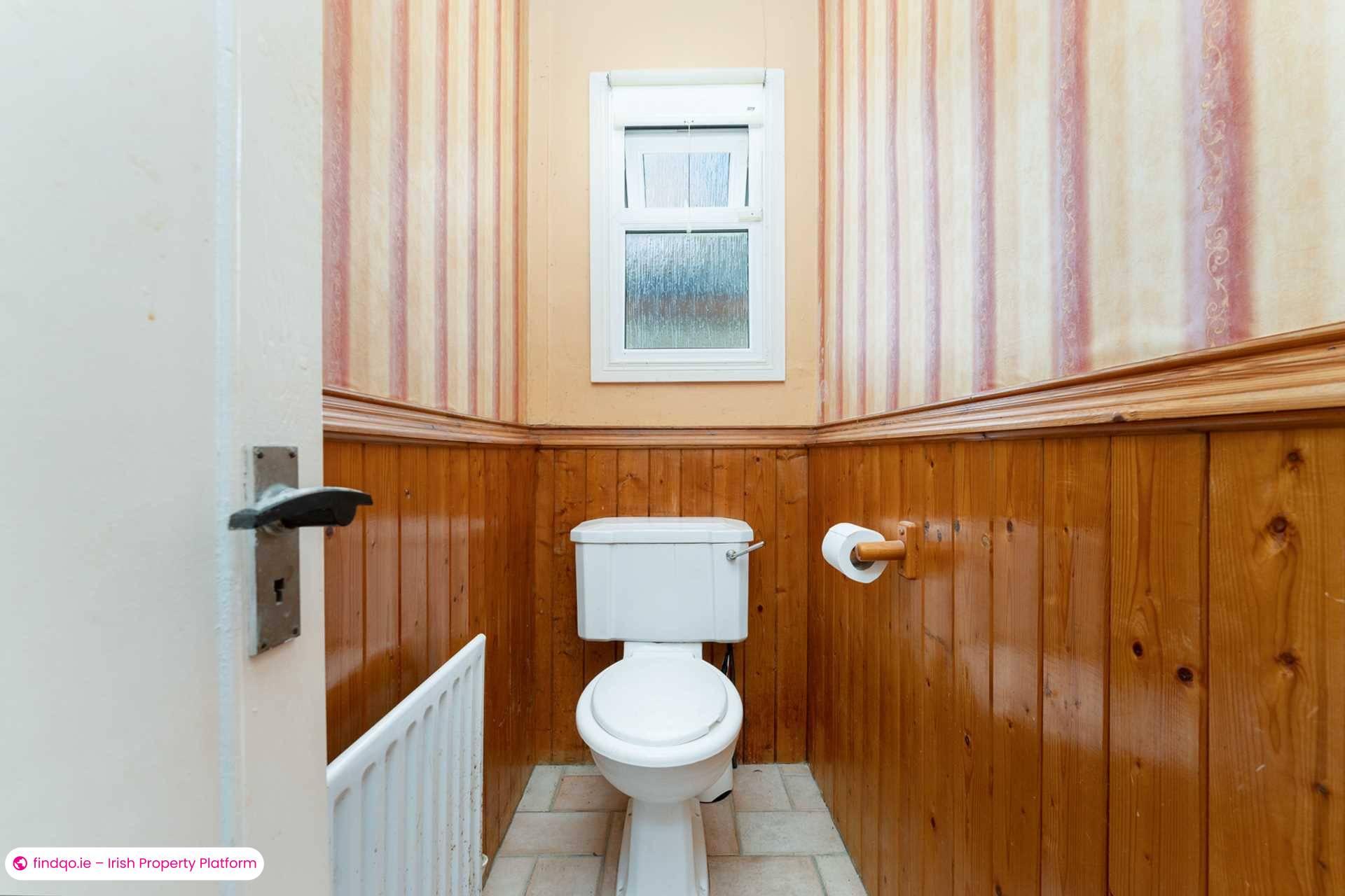 Semi-detached house for Sale in Dun Laoghaire, Dublin (County)