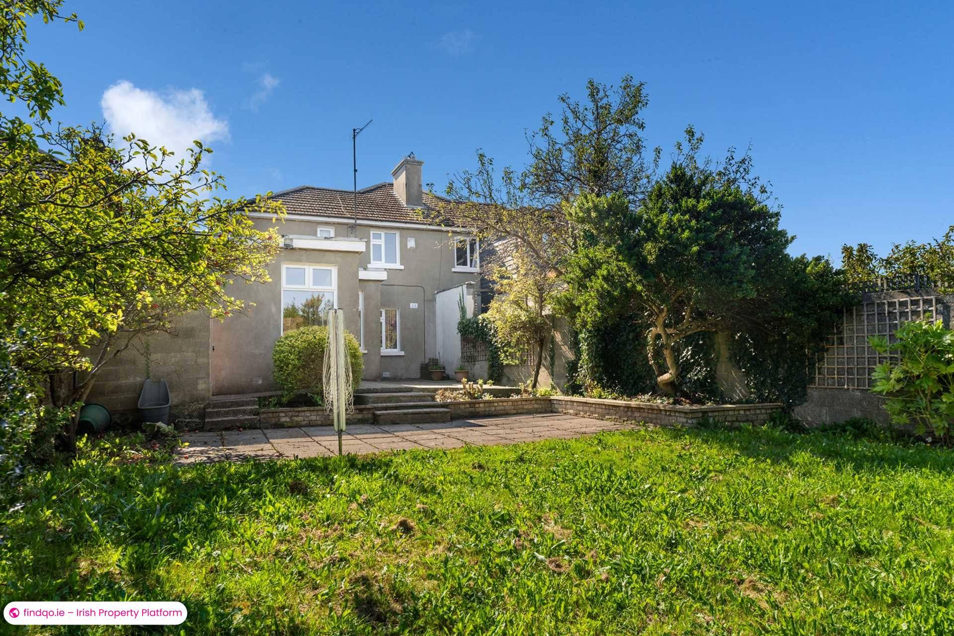 Semi-detached house for Sale in Dun Laoghaire, Dublin (County)