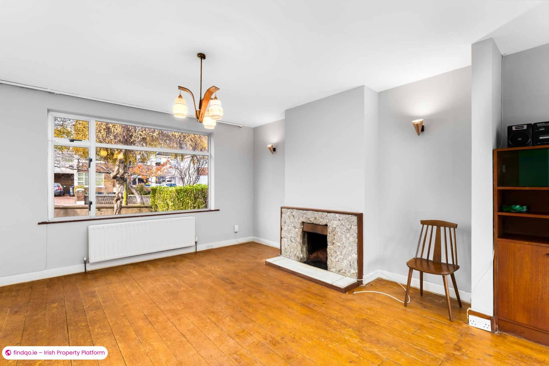 Semi-detached house for Sale in Dublin 16