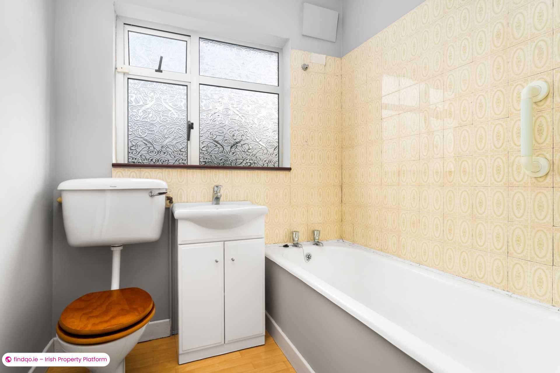 Semi-detached house for Sale in Dublin 16