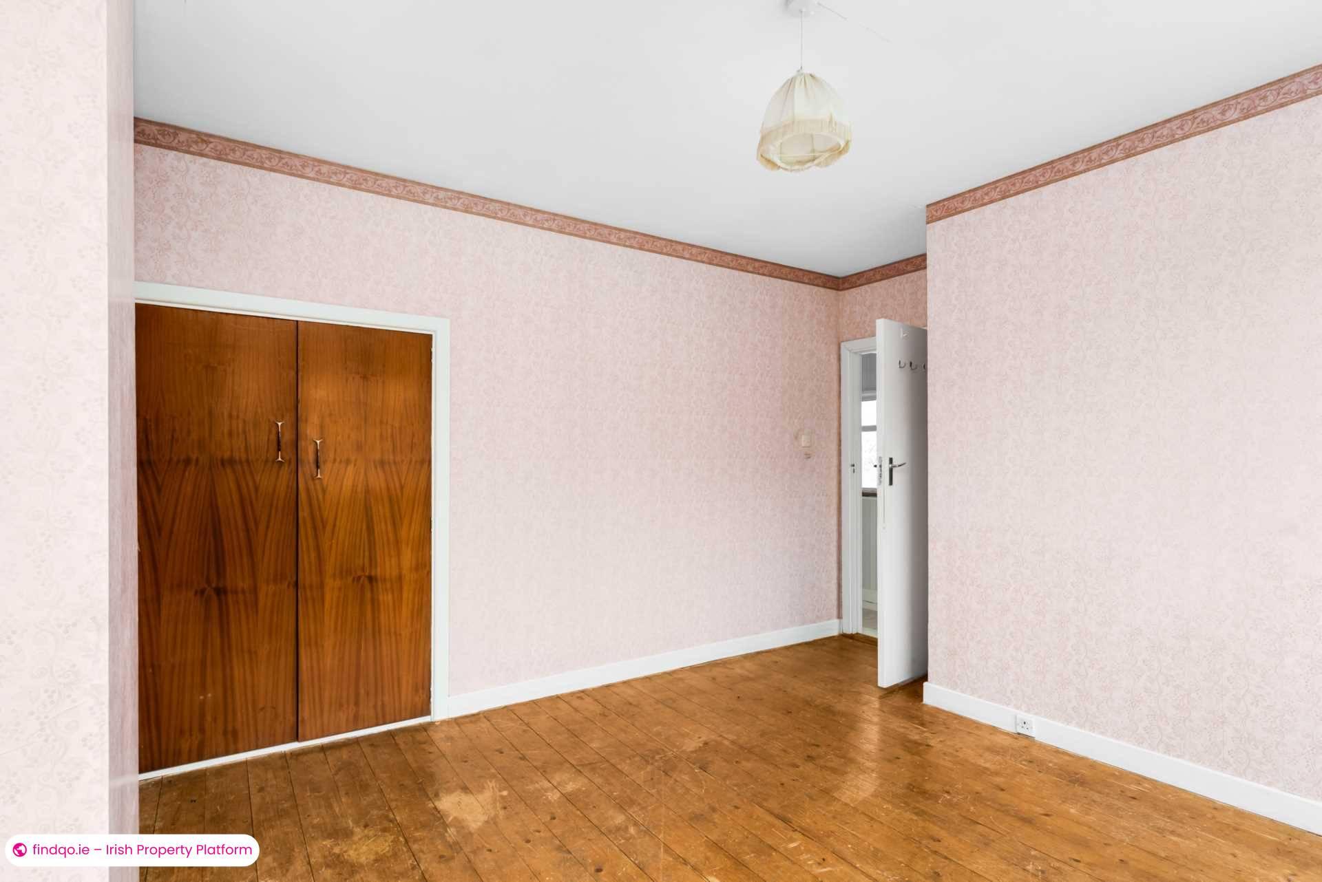 Semi-detached house for Sale in Dublin 16