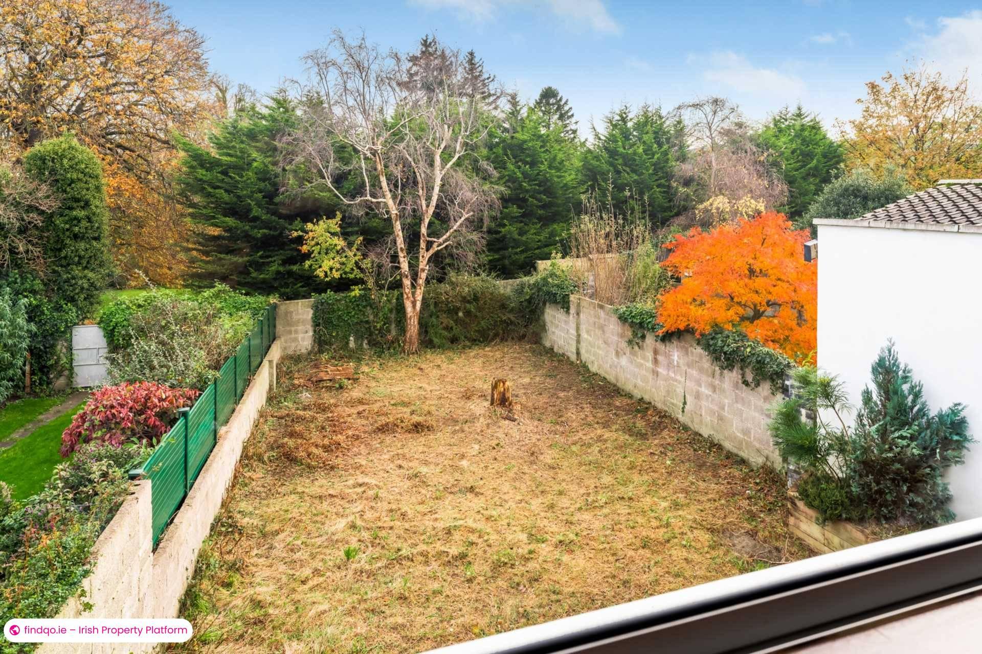 Semi-detached house for Sale in Dublin 16