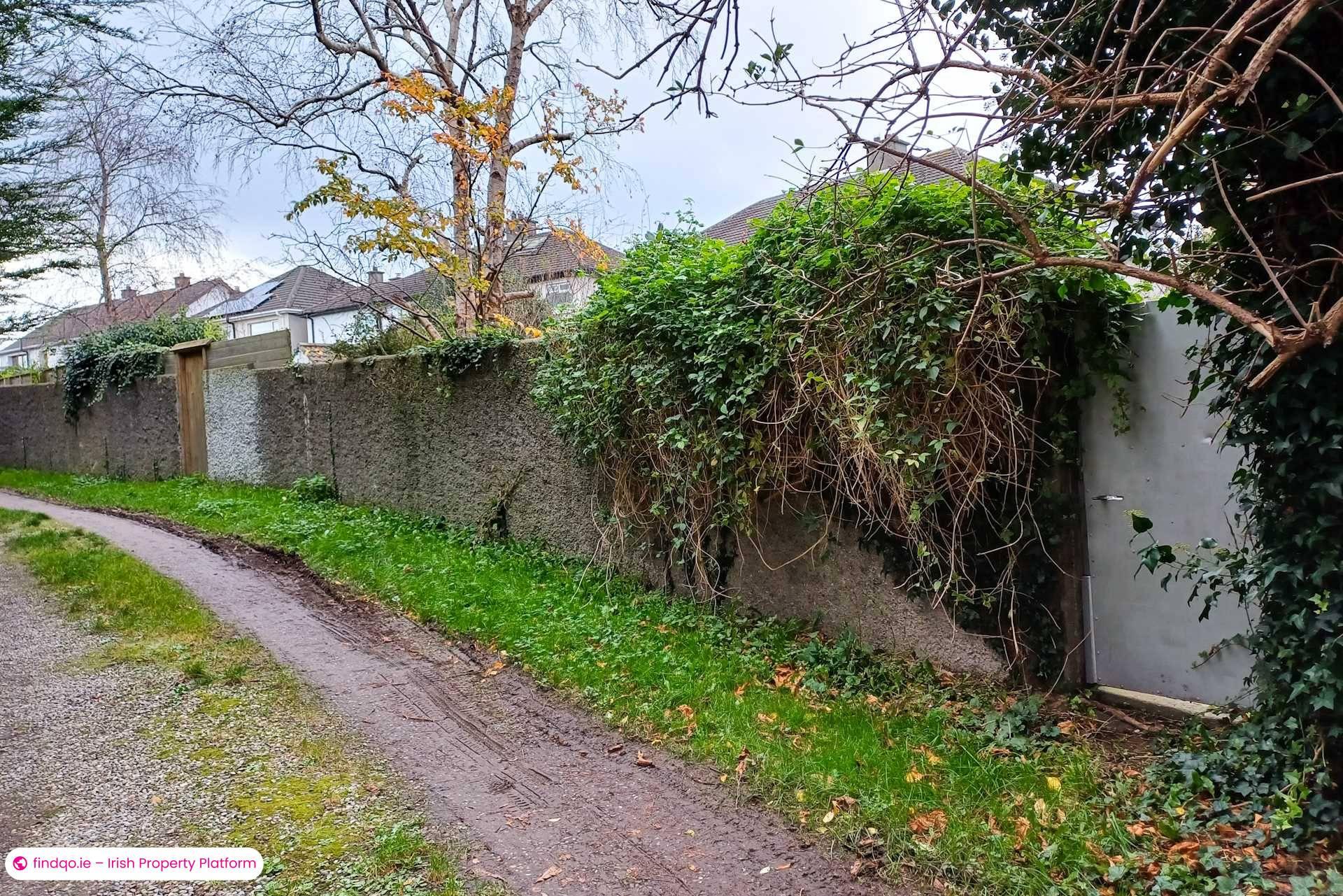 Semi-detached house for Sale in Dublin 16