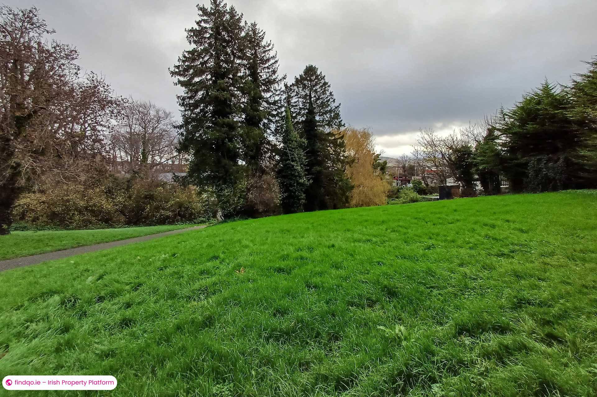 Semi-detached house for Sale in Dublin 16