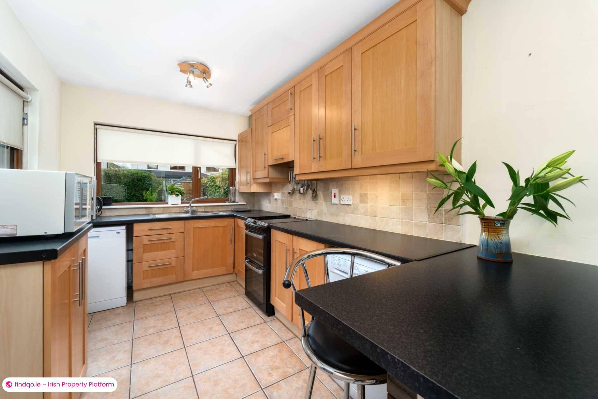 Semi-detached house for Sale in Dublin 18