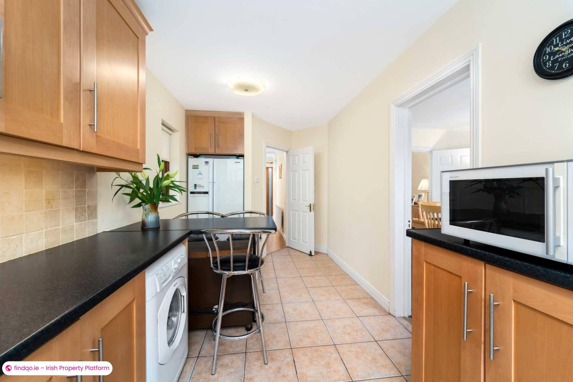 Semi-detached house for Sale in Dublin 18