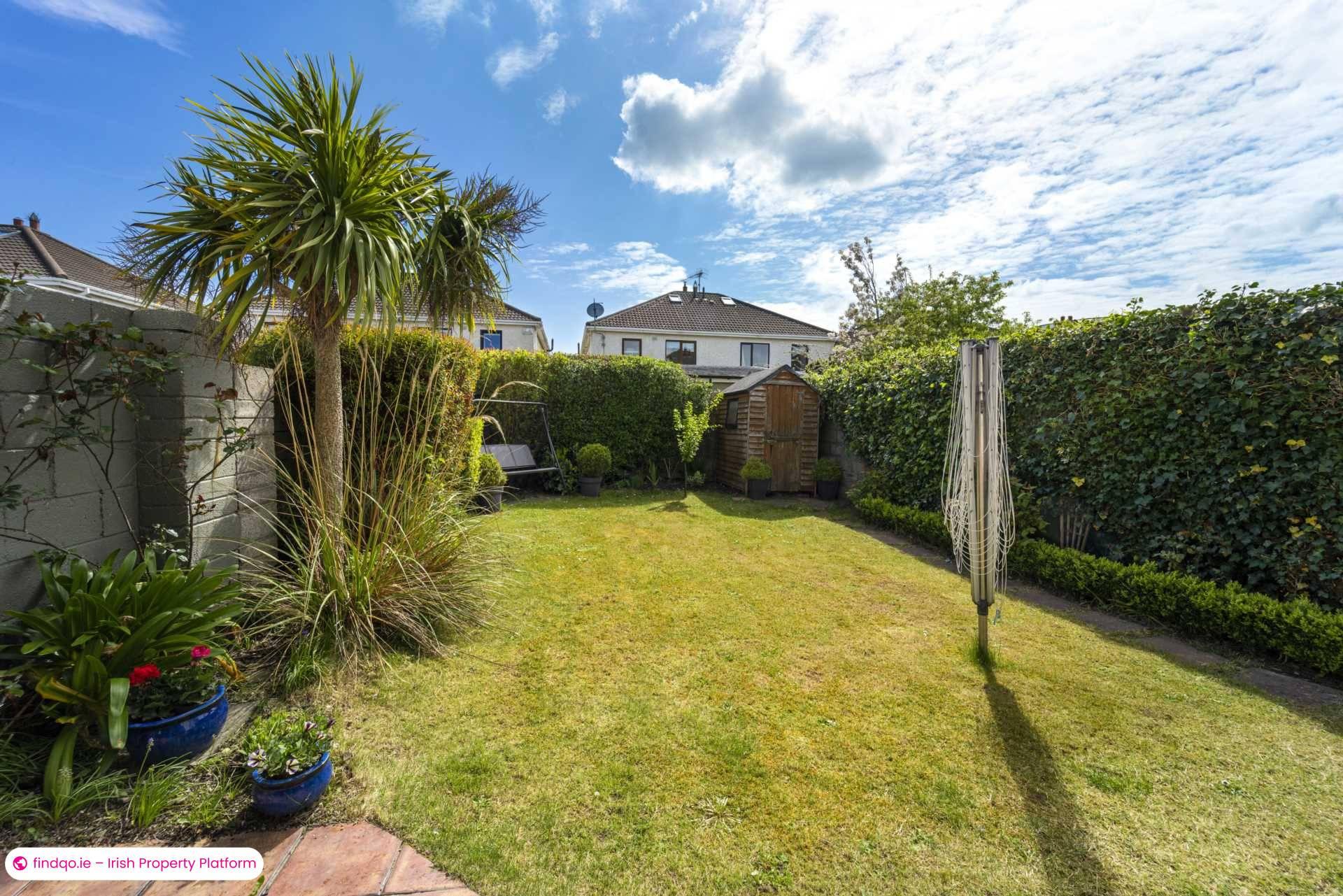 Semi-detached house for Sale in Dublin 18