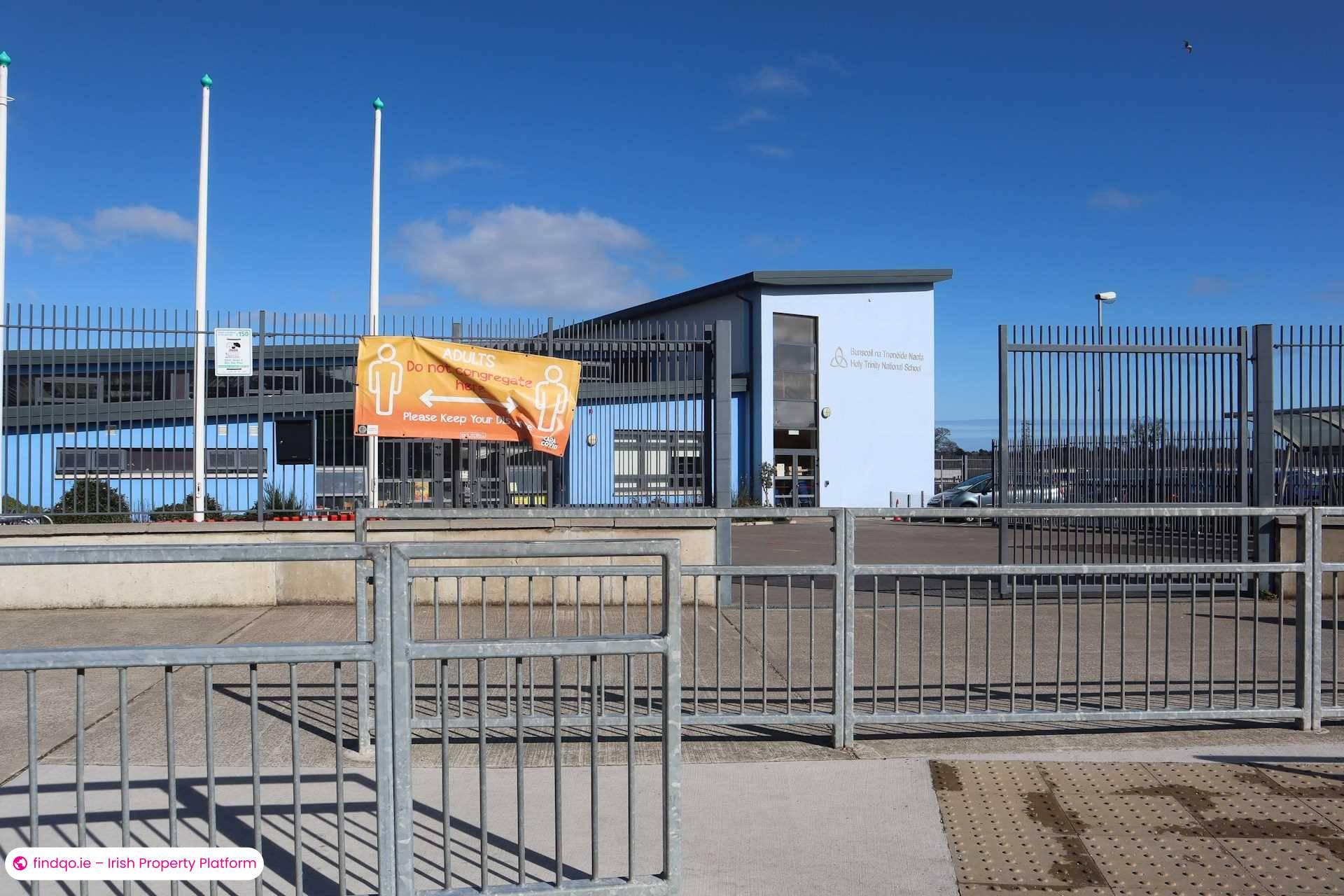 Semi-detached house for Sale in Dublin 18