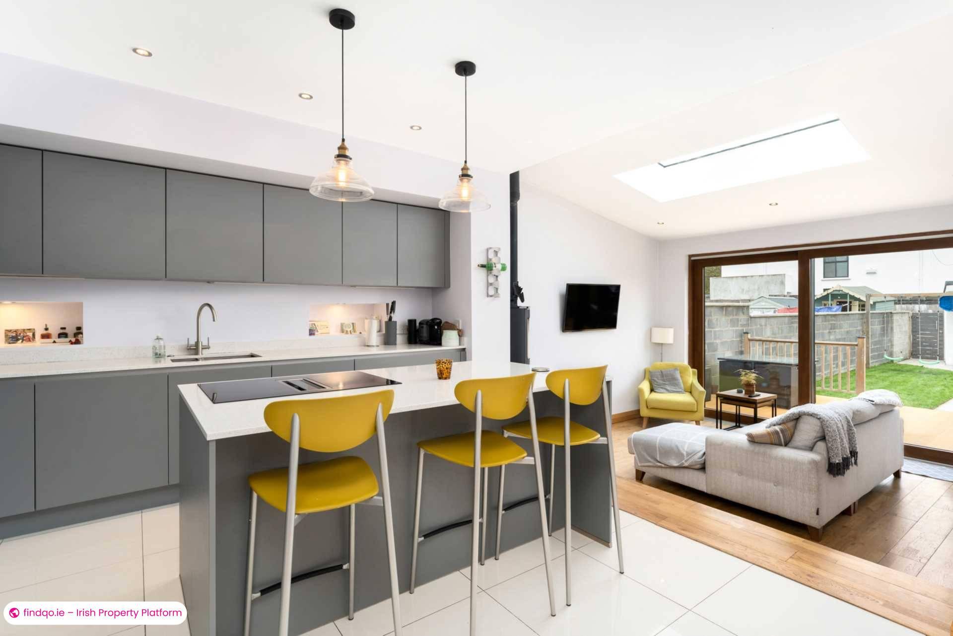 End of terrace house for Sale in Dublin 14