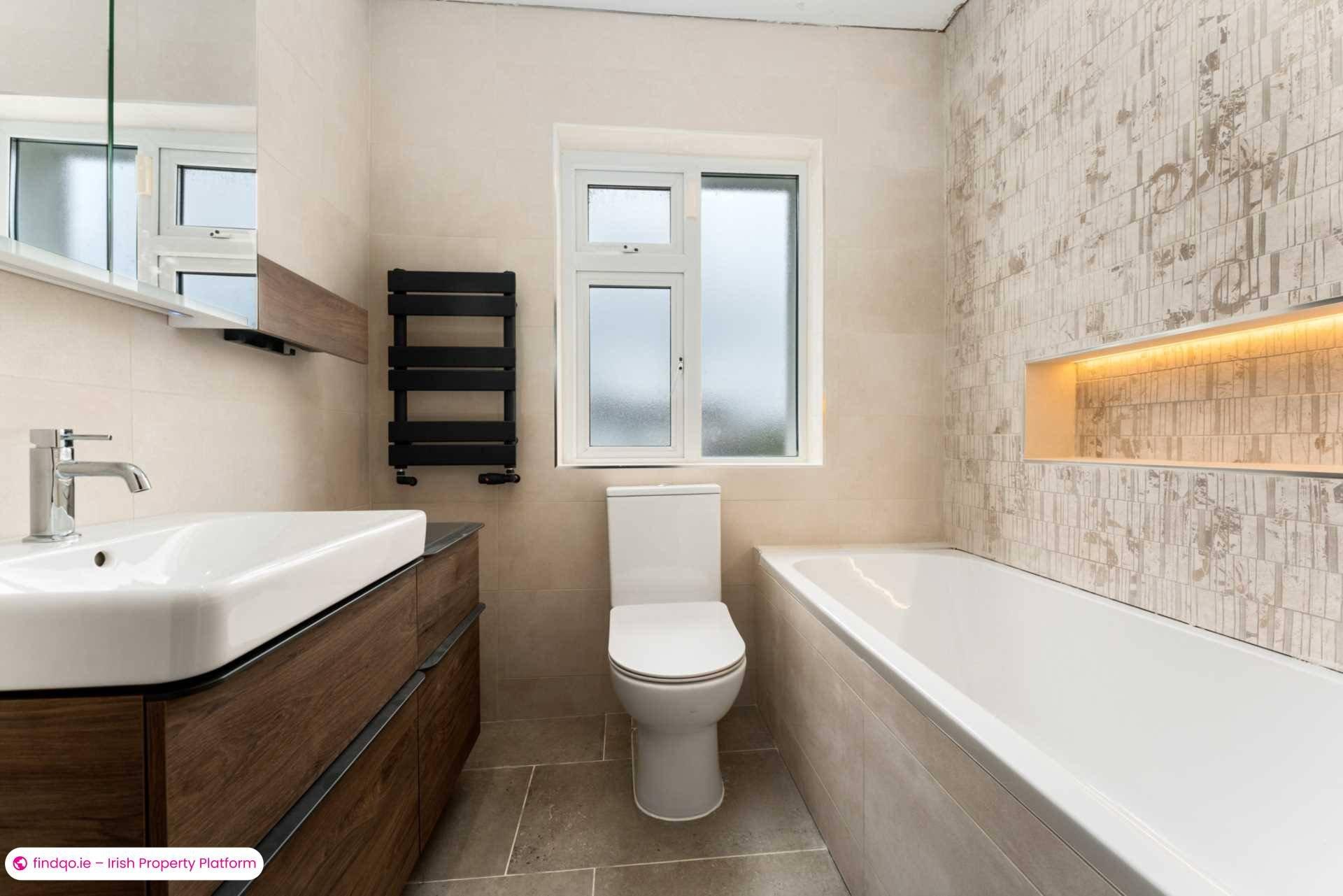 End of terrace house for Sale in Dublin 14