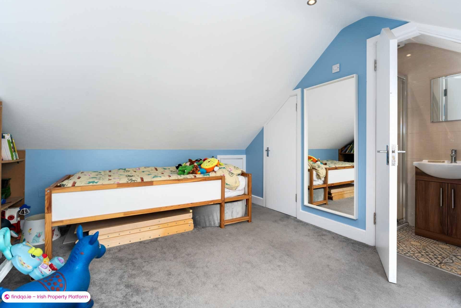 End of terrace house for Sale in Dublin 14